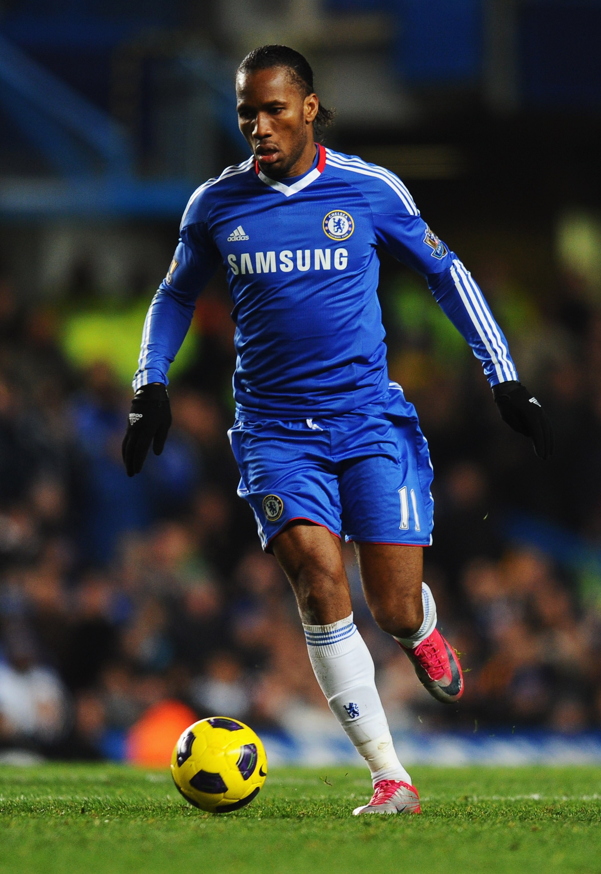 LONDON, ENGLAND - NOVEMBER 10:  Didier Drogba of Chelsea in action during the Barclays Premier League match between Chelsea and Fulham at Stamford Bridge on November 10, 2010 in London, England.  (Photo by Mike Hewitt/Getty Images)