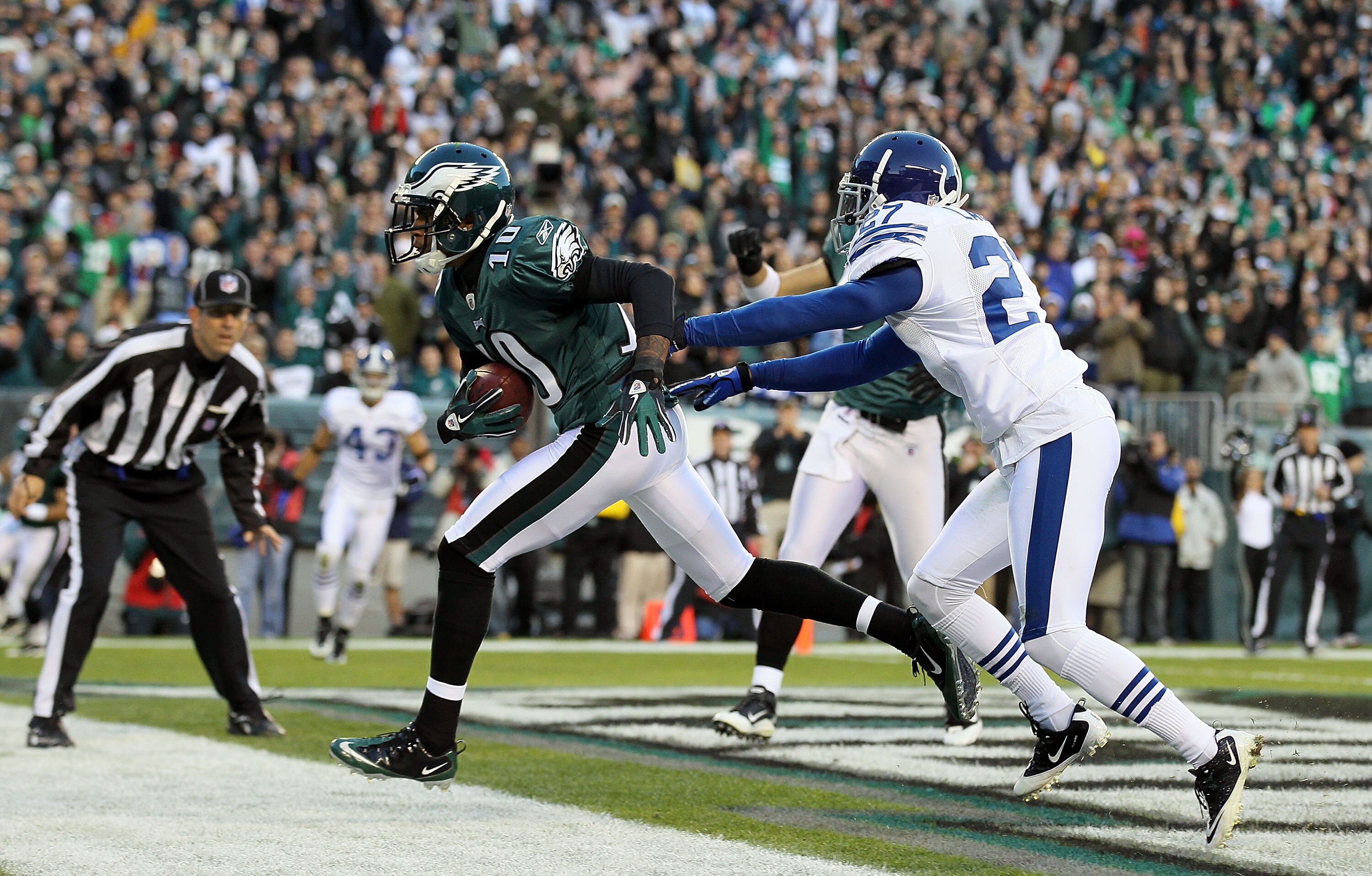 PHILADELPHIA - NOVEMBER 07:  DeSean Jackson #10 of the Philadelphia Eagles runs in a reception for a touchdown against Jacob Lacey #27 of the Indianapolis Colts on November 7, 2010 at Lincoln Financial Field in Philadelphia, Pennsylvania.  (Photo by Jim M