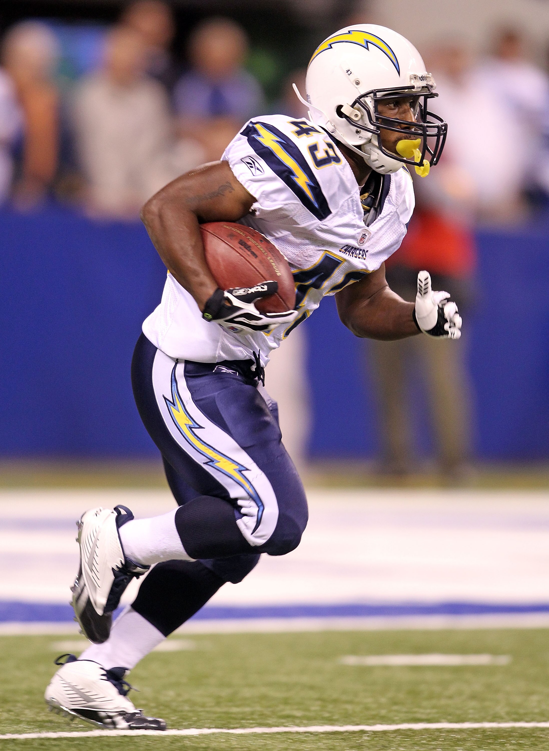 INDIANAPOLIS - NOVEMBER 28:  Darren Sproles #43 of the San Diego Chargers runs with the ball during the NFL game against the Indianapolis Colts at Lucas Oil Stadium on November 28, 2010 in Indianapolis, Indiana.  (Photo by Andy Lyons/Getty Images)