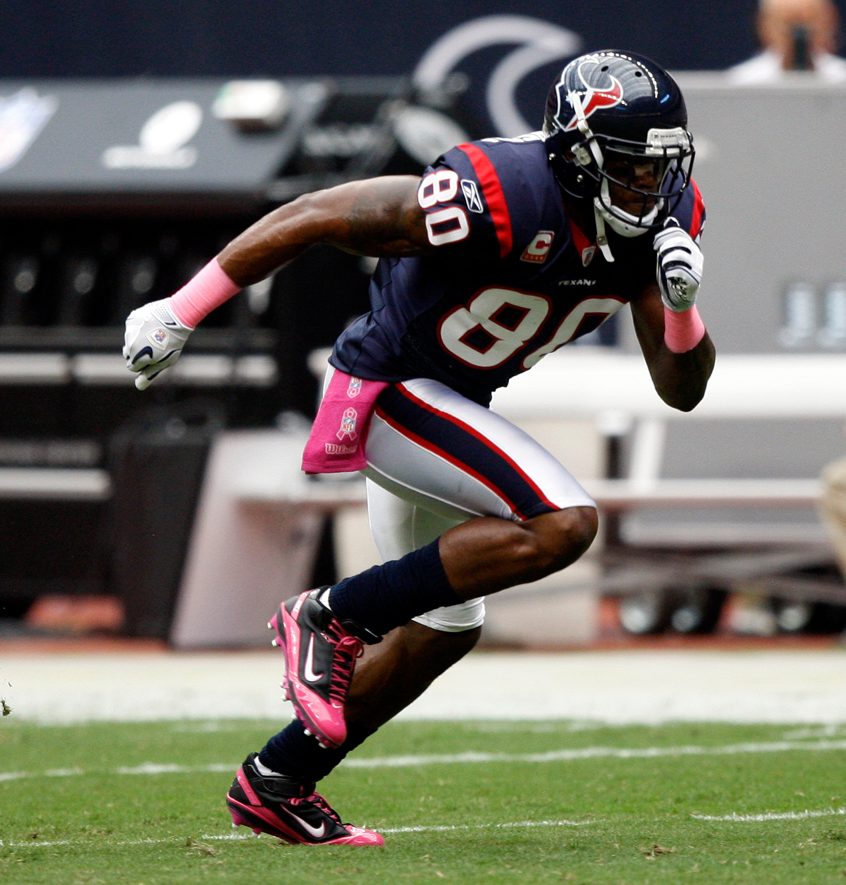 HOUSTON - OCTOBER 10:  Wide receiver Andre Johnson #80 of the Houston Texans warms up prior to playing the  New York Giants at Reliant Stadium on October 10, 2010 in Houston, Texas.  Johnson was a game day decision as to whether he would play after suffer