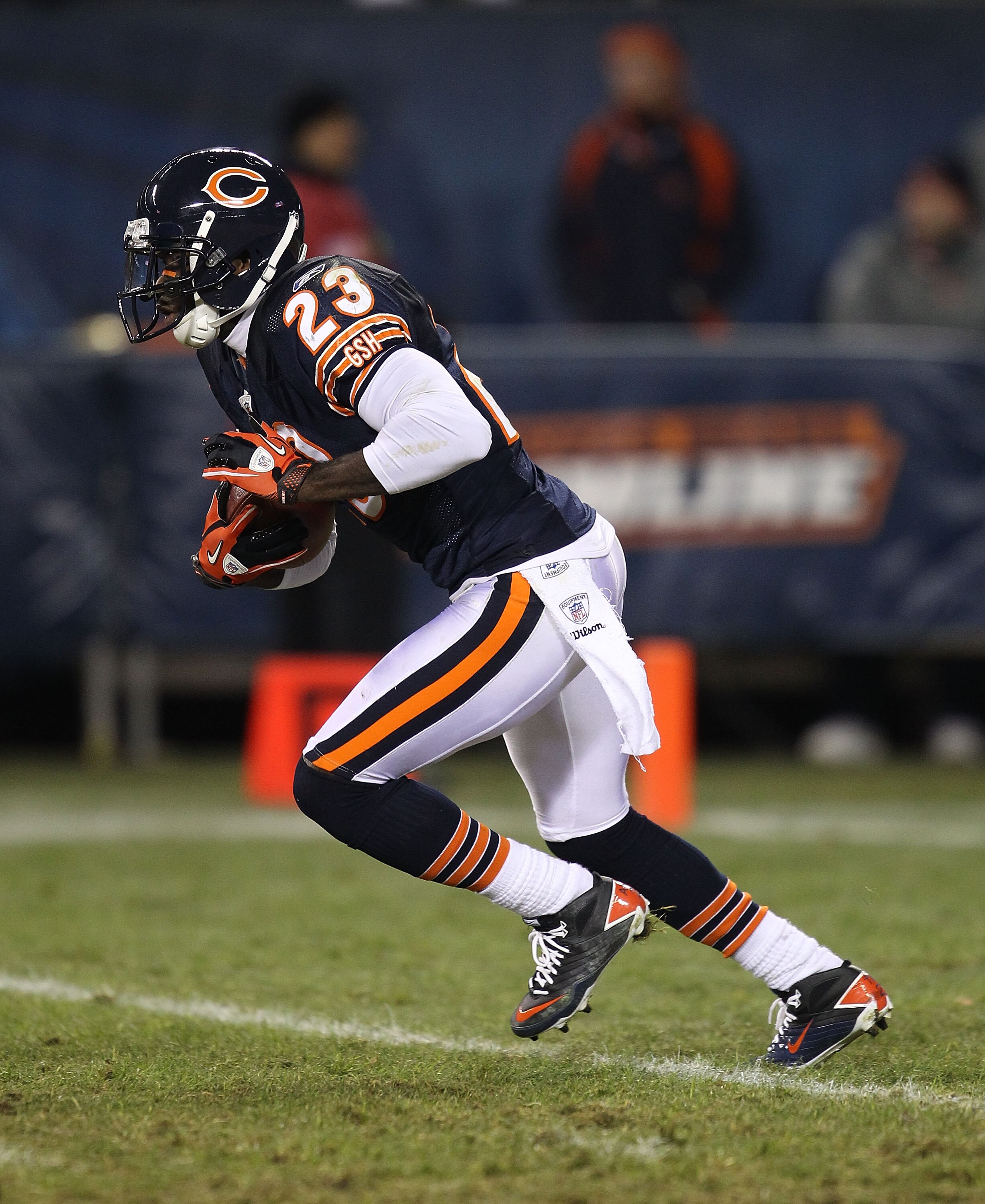 CHICAGO - NOVEMBER 28: Devin Hester #23 of the Chicago Bears returns a kick against the Philadelphia Eagles at Soldier Field on November 28, 2010 in Chicago, Illinois. The Bears defeated the Eagles 31-26. (Photo by Jonathan Daniel/Getty Images)
