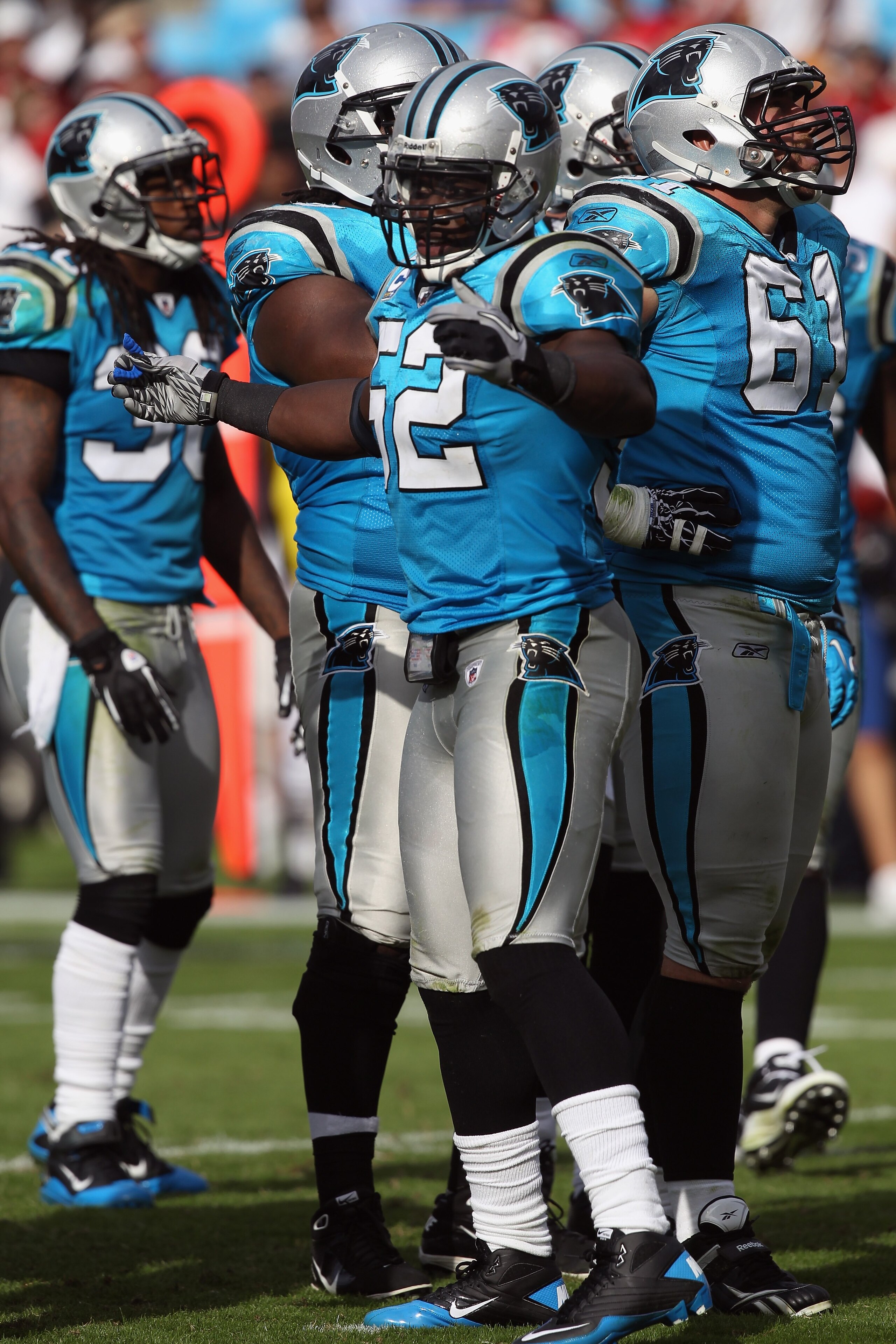 CHARLOTTE, NC - OCTOBER 24:  Jon Beason #52 of the Carolina Panthers against the San Francisco 49ers during their game at Bank of America Stadium on October 24, 2010 in Charlotte, North Carolina.  (Photo by Streeter Lecka/Getty Images)