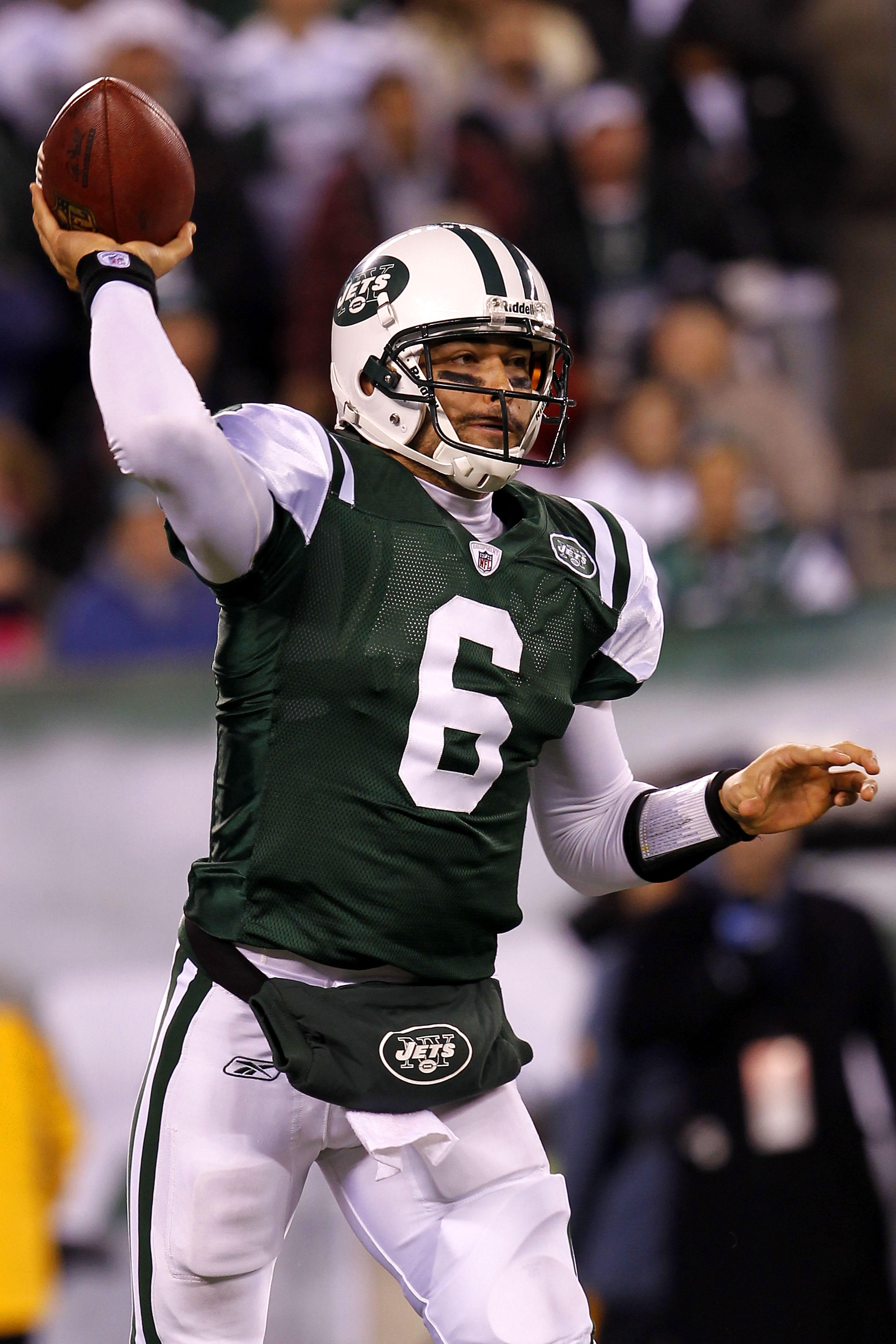 EAST RUTHERFORD, NJ - NOVEMBER 25:  Quarterback Mark Sanchez #6 of the New York Jets looks to throw a pass against the Cincinnati Bengals at New Meadowlands Stadium on November 25, 2010 in East Rutherford, New Jersey. The Jets defeated the Bengal 26-10.