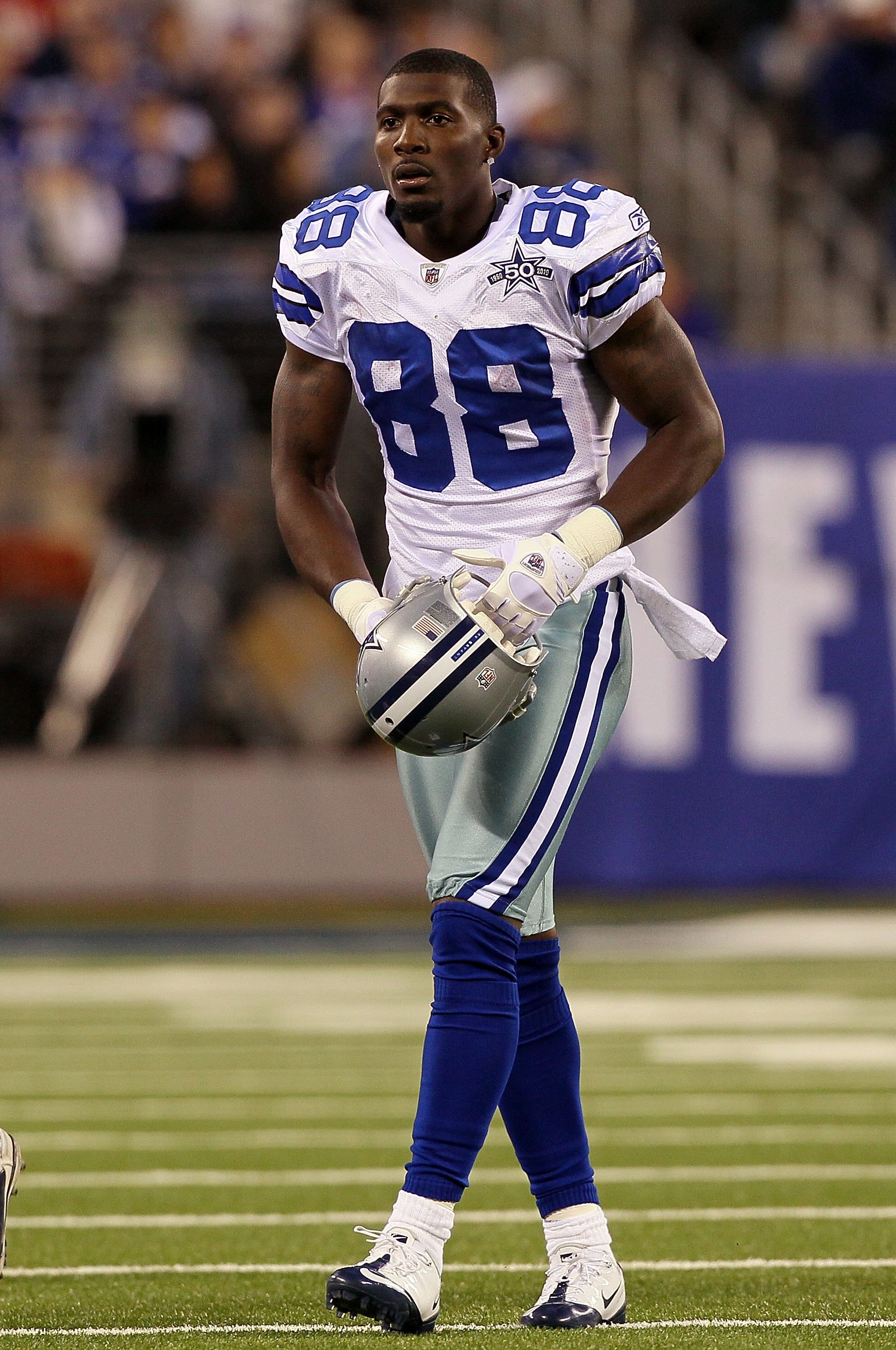 EAST RUTHERFORD, NJ - NOVEMBER 14:  Dez Bryant #88 of the Dallas Cowboys looks on against the New York Giants on November 14, 2010 at the New Meadowlands Stadium in East Rutherford, New Jersey.  (Photo by Jim McIsaac/Getty Images)