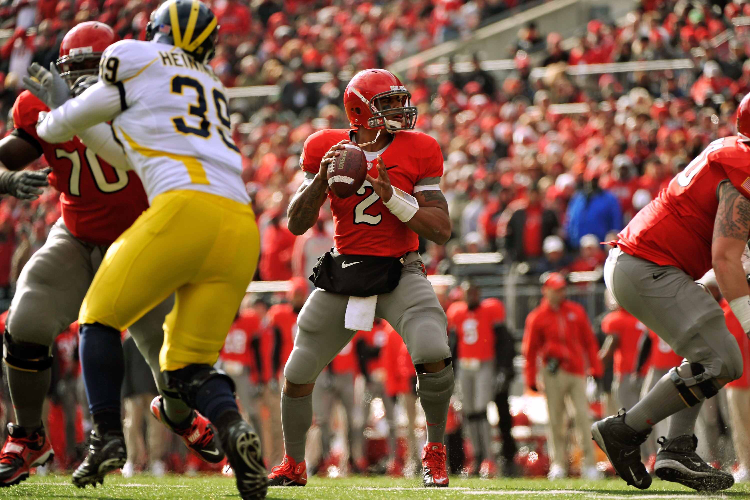 COLUMBUS, OH - NOVEMBER 27:  Quarterback Terrelle Pryor #2 of the Ohio State Buckeyes looks for his receiver against the Michigan Wolverines at Ohio Stadium on November 27, 2010 in Columbus, Ohio.  (Photo by Jamie Sabau/Getty Images)