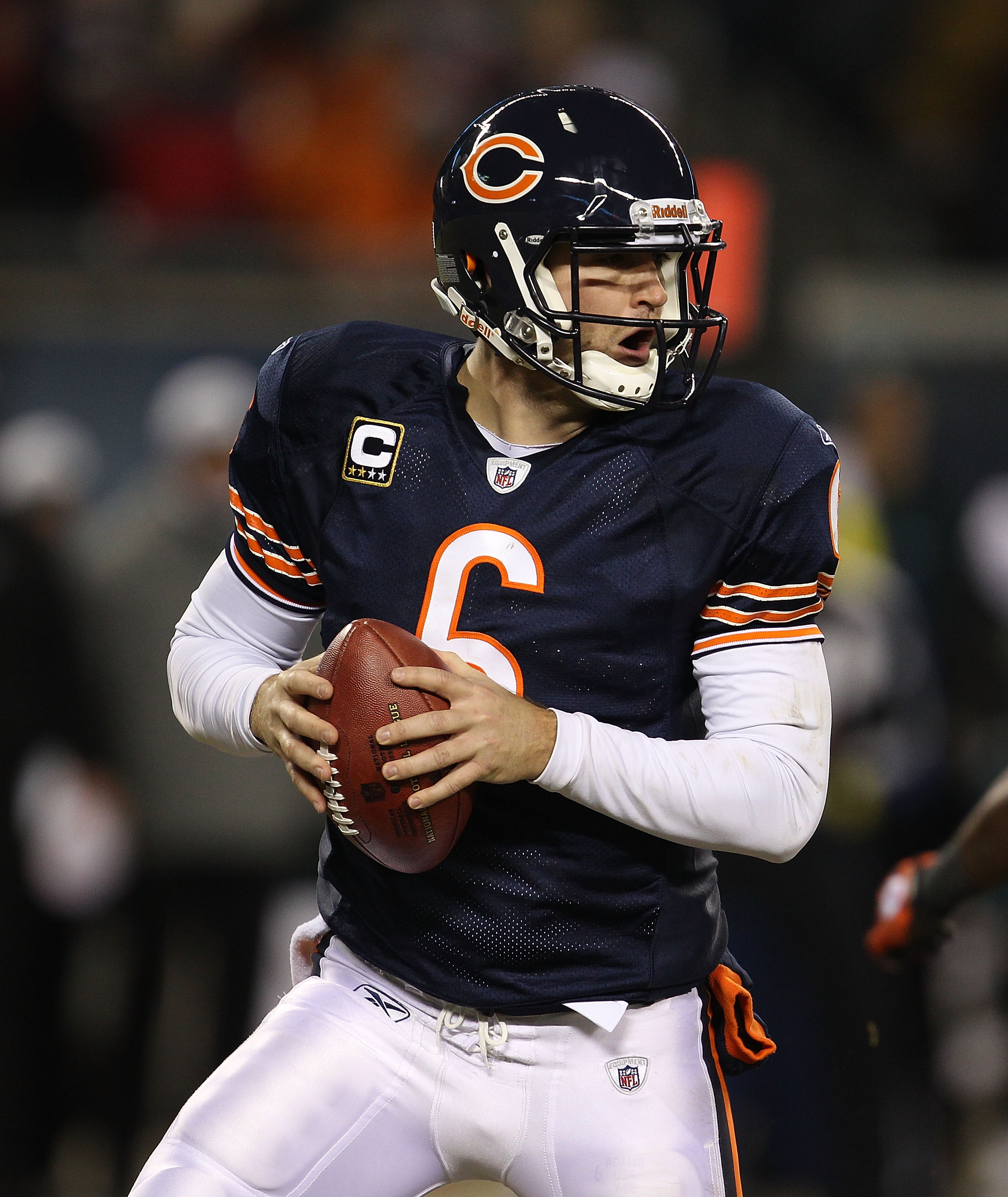 CHICAGO - NOVEMBER 28: Jay Cutler #6 of the Chicago Bears looks for a receiver against of the Philadelphia Eagles at Soldier Field on November 28, 2010 in Chicago, Illinois. The Bears defeated the Eagles 31-26. (Photo by Jonathan Daniel/Getty Images)