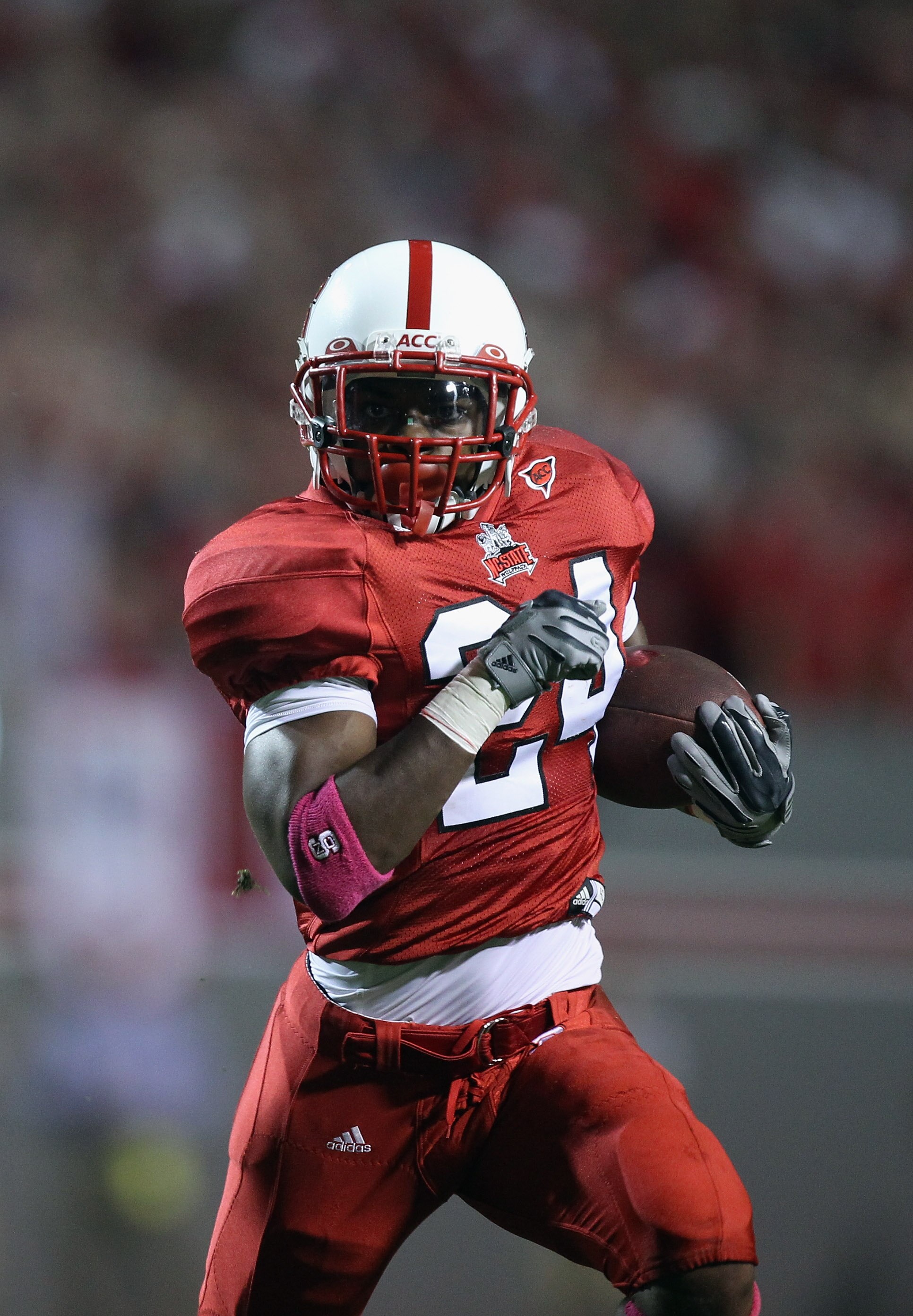 RALEIGH, NC - OCTOBER 28:  James Washington #24 of the North Carolina State Wolfpack against the Florida State Seminoles during their game at Carter-Finley Stadium on October 28, 2010 in Raleigh, North Carolina.  (Photo by Streeter Lecka/Getty Images)