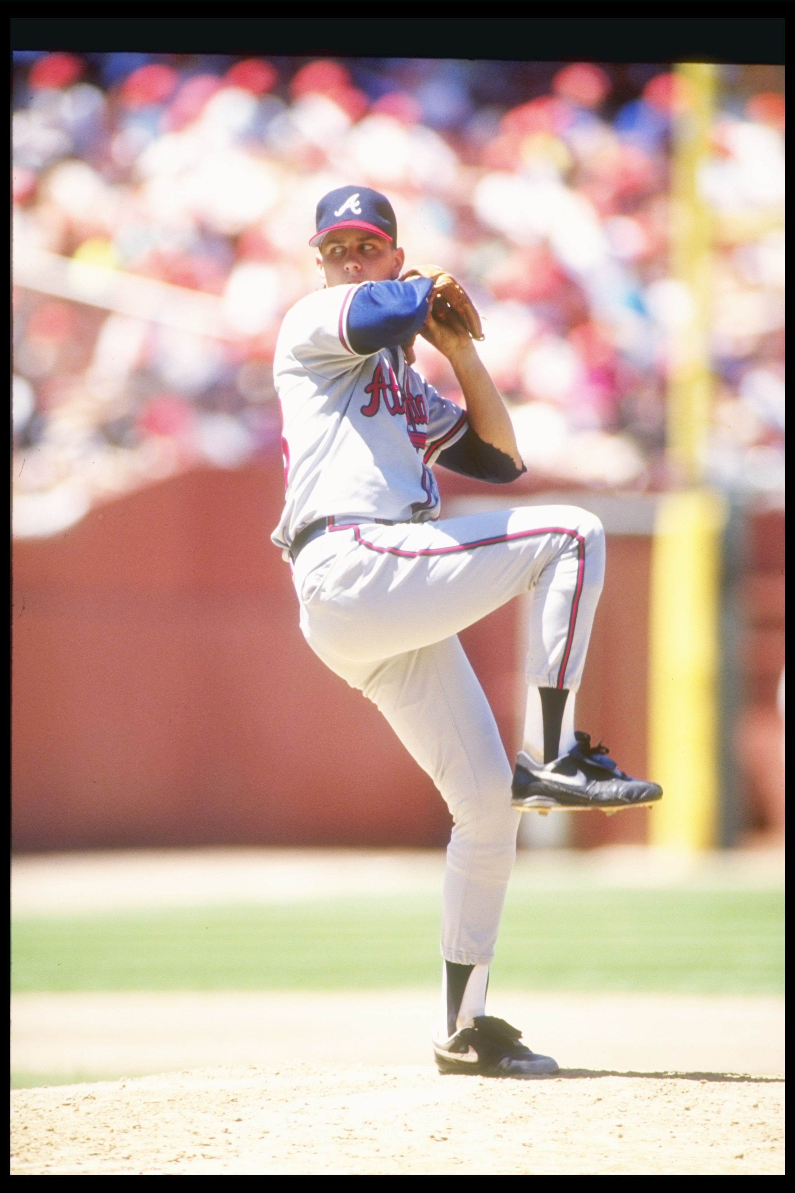 1 Jun 1991:  Pitcher Steve Avery of the Atlanta Braves prepares to throw the ball during a game against the San Francisco Giants. Mandatory Credit: Otto Greule  /Allsport