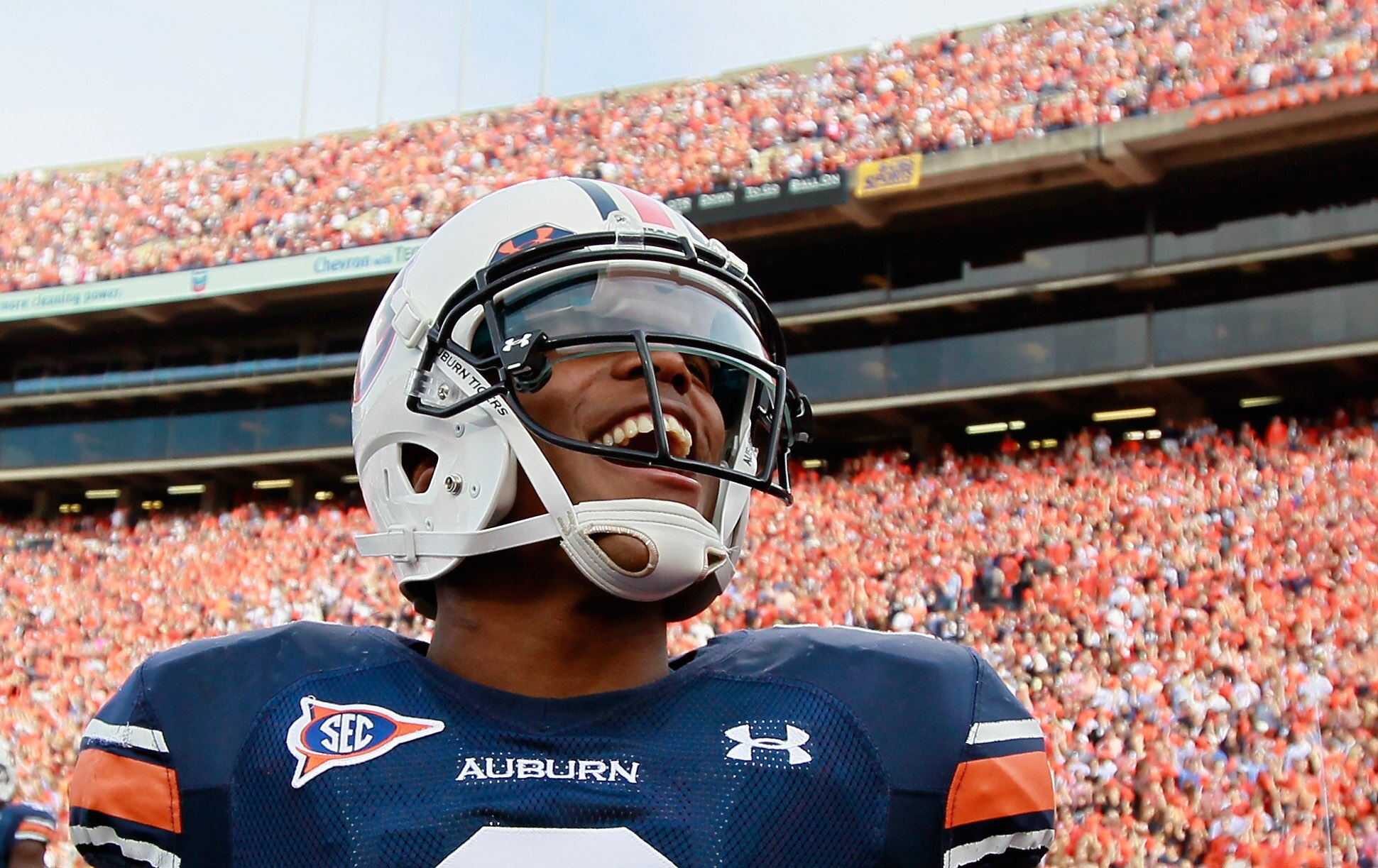 AUBURN, AL - NOVEMBER 13:  Quarterback Cameron Newton #2 of the Auburn Tigers runs around after pregame warmups before facing the Georgia Bulldogs at Jordan-Hare Stadium on November 13, 2010 in Auburn, Alabama.  (Photo by Kevin C. Cox/Getty Images)