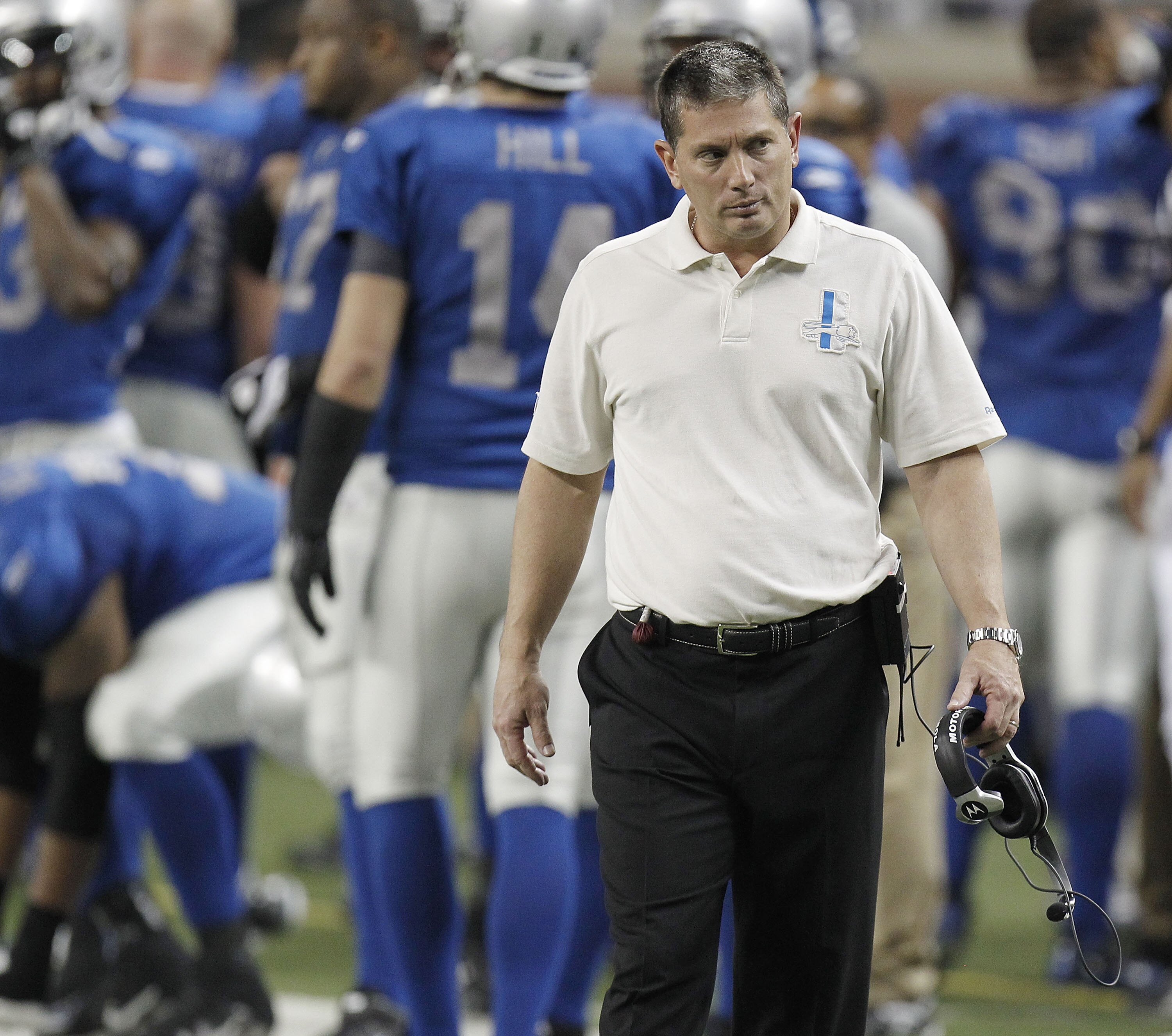 DETROIT - NOVEMBER 25:  Head Coach Jim Schwartz of the Detroit Lions walks the sideline while playing the New England Patriots on November 25, 2010 at Ford Field in Detroit, Michigan. New England won the game 45-24.  (Photo by Gregory Shamus/Getty Images)