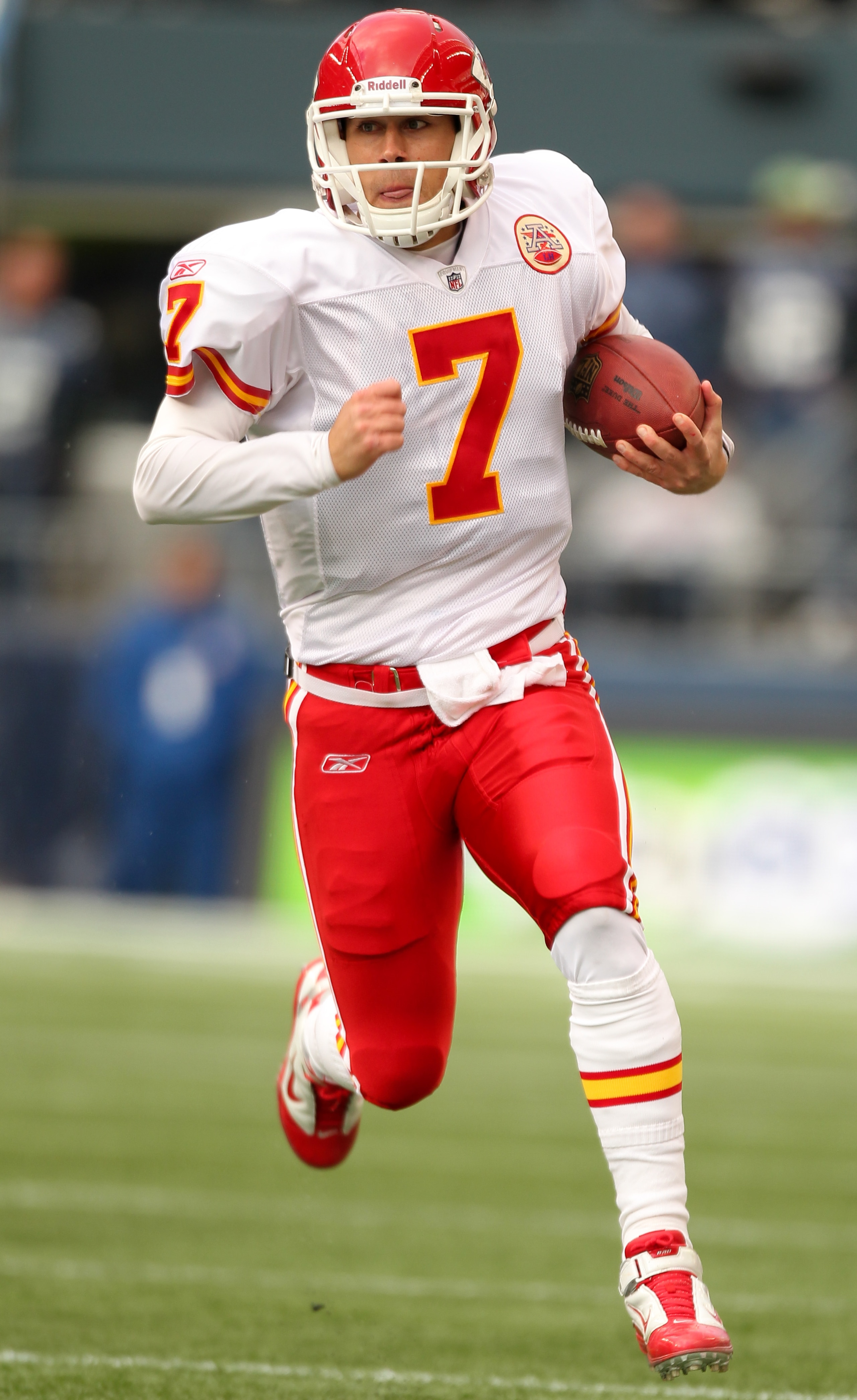 SEATTLE, WA - NOVEMBER 28:  Quarterback Matt Cassel #7 of the Kansas City Chiefs rushes against the Seattle Seahawks at Qwest Field on November 28, 2010 in Seattle, Washington. (Photo by Otto Greule Jr/Getty Images)