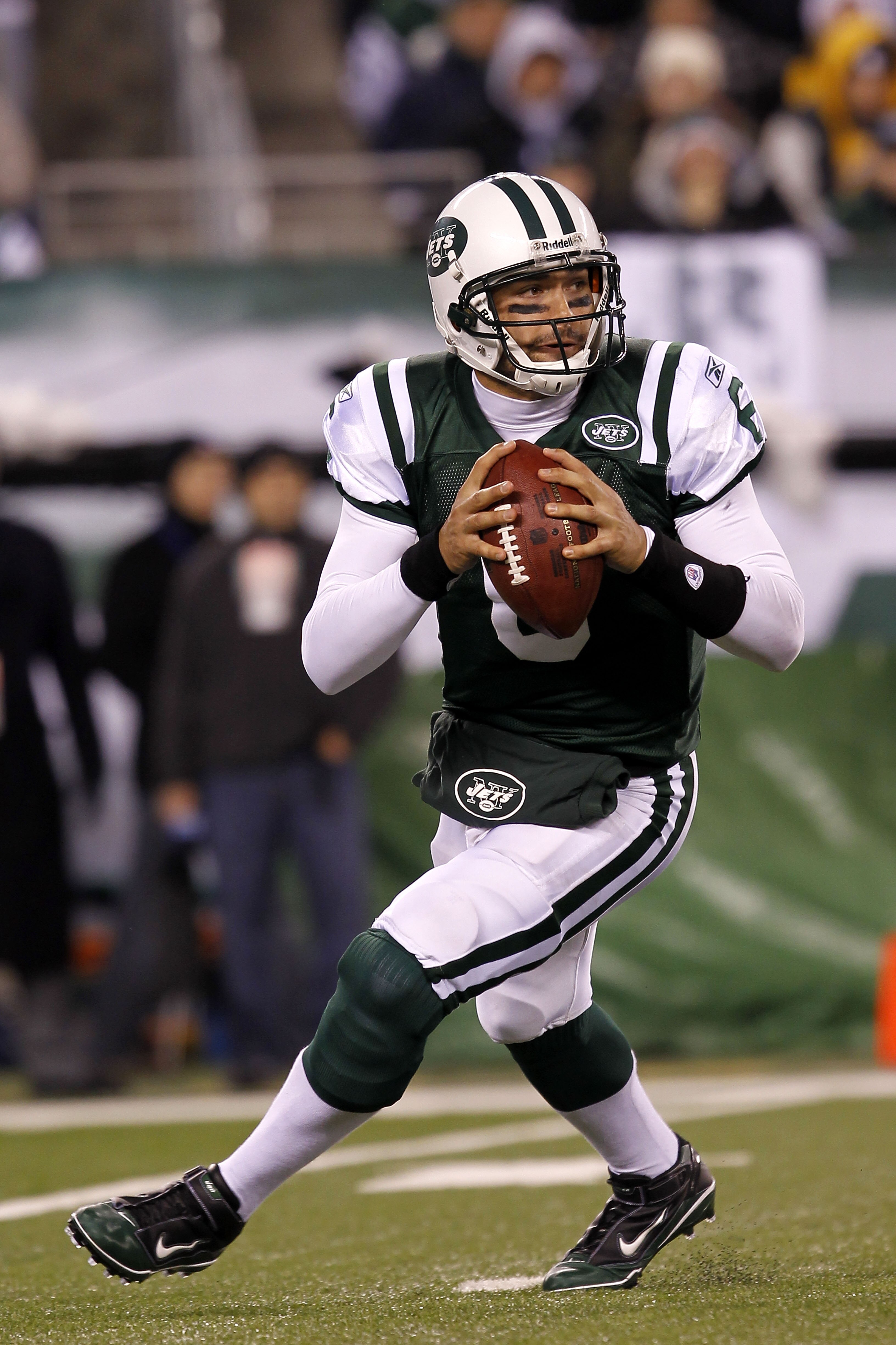 EAST RUTHERFORD, NJ - NOVEMBER 25:  Quarterback Mark Sanchez #6 of the New York Jets looks to throw a pass against the Cincinnati Bengals at New Meadowlands Stadium on November 25, 2010 in East Rutherford, New Jersey. The Jets defeated the Bengal 26-10.