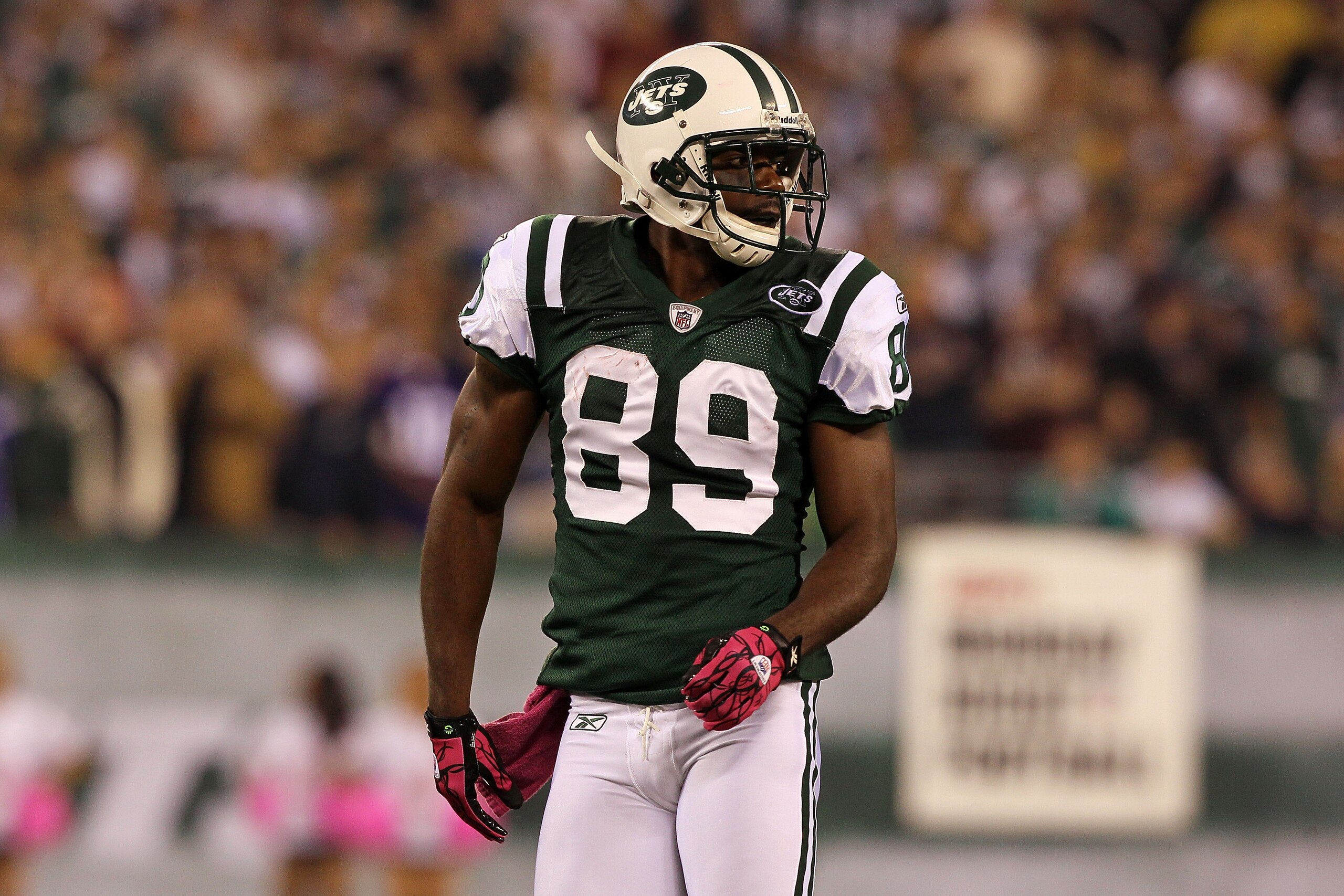 EAST RUTHERFORD, NJ - OCTOBER 11:  Jerricho Cotchery #89 of the New York Jets looks on against the Minnesota Vikings at New Meadowlands Stadium on October 11, 2010 in East Rutherford, New Jersey. The Jets won 29-20. (Photo by Jim McIsaac/Getty Images)