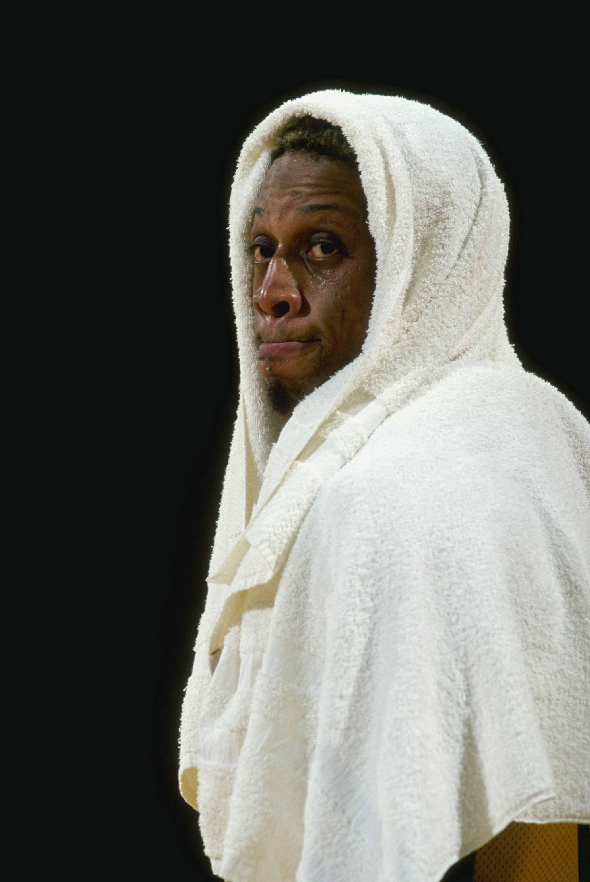 26 Feb 1999: Dennis Rodman #73 of the Los Angeles Lakers wears a towel around his head during the game against the Los Angeles Clippers at the Great Western Forum in Inglewood, California. The Lakers defeated the Clippers 99-83.  Mandatory Credit: Elsa Ha