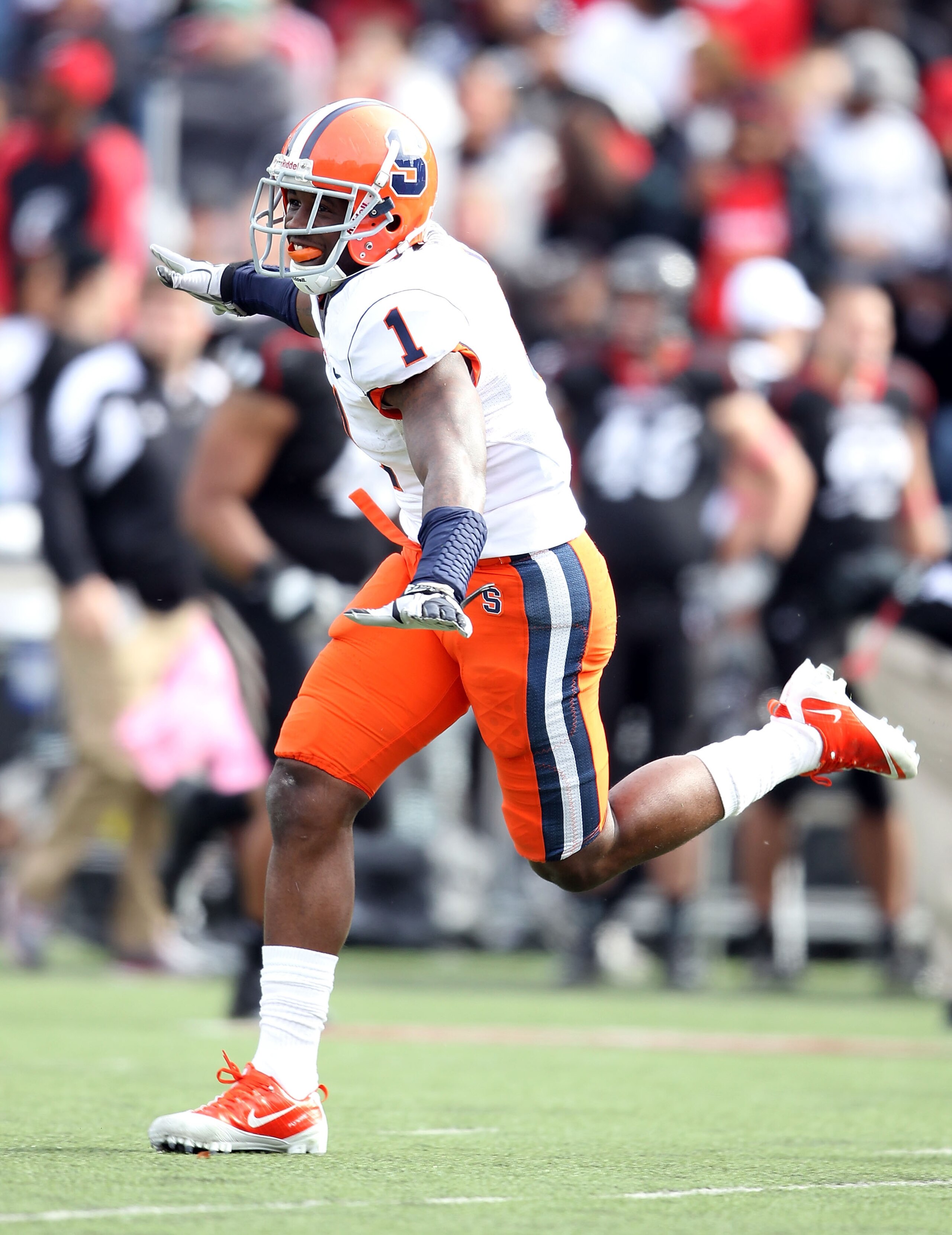 CINCINNATI - OCTOBER 30: Phillip Thomas #1 of the Syracuse Orange celebrates a fumble recovery during the Big East Conference game against the Cincinnati Bearcats at Nippert Stadium on October 30, 2010 in Cincinnati, Ohio.  (Photo by Andy Lyons/Getty Imag