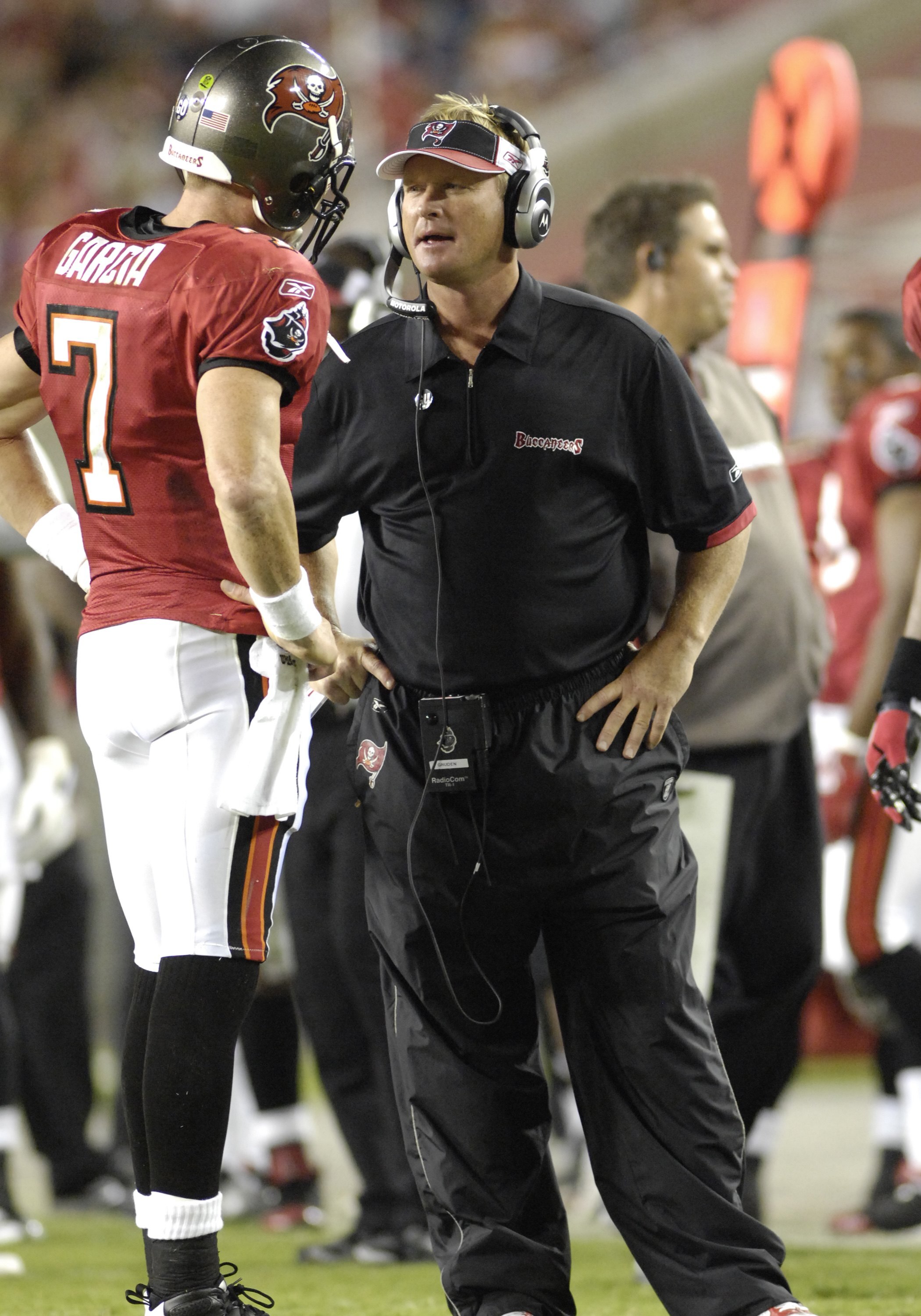 TAMPA, FL - OCTOBER 19: Coach Jon Gruden with quarterback Jeff Garcia #7 of the Tampa Bay Buccaneers during play against the Seattle Seahawks at Raymond James Stadium on October 19, 2008 in Tampa, Florida.  (Photo by Al Messerschmidt/Getty Images)