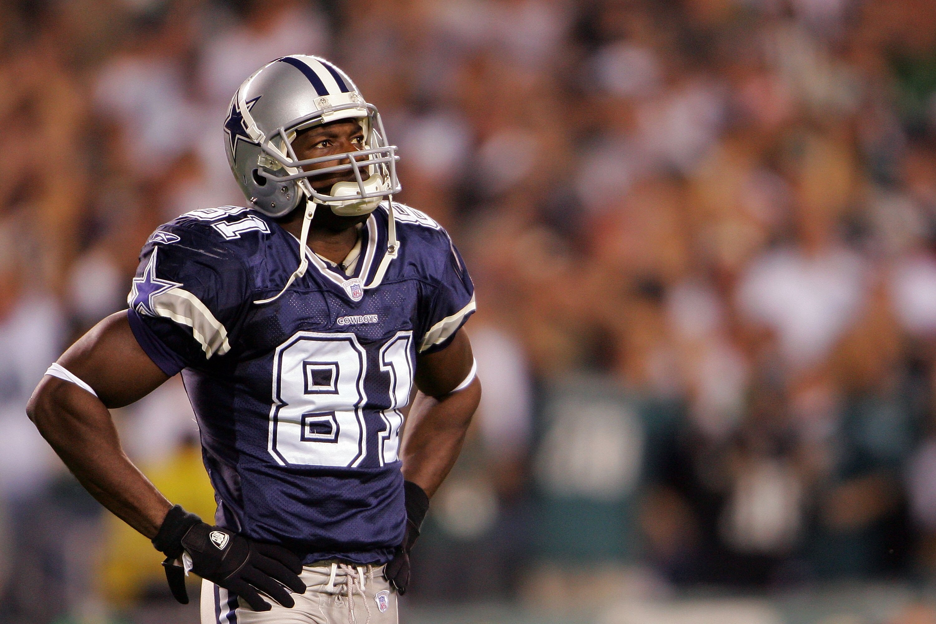 PHILADELPHIA - OCTOBER 08:  Terrell Owens #81 of the Dallas Cowboys walks off of the field after an interception by the Philadelphia Eagles at Lincoln Financial Field on October 8, 2006 in Philadelphia, Pennsylvania.  (Photo by Chris McGrath/Getty Images)