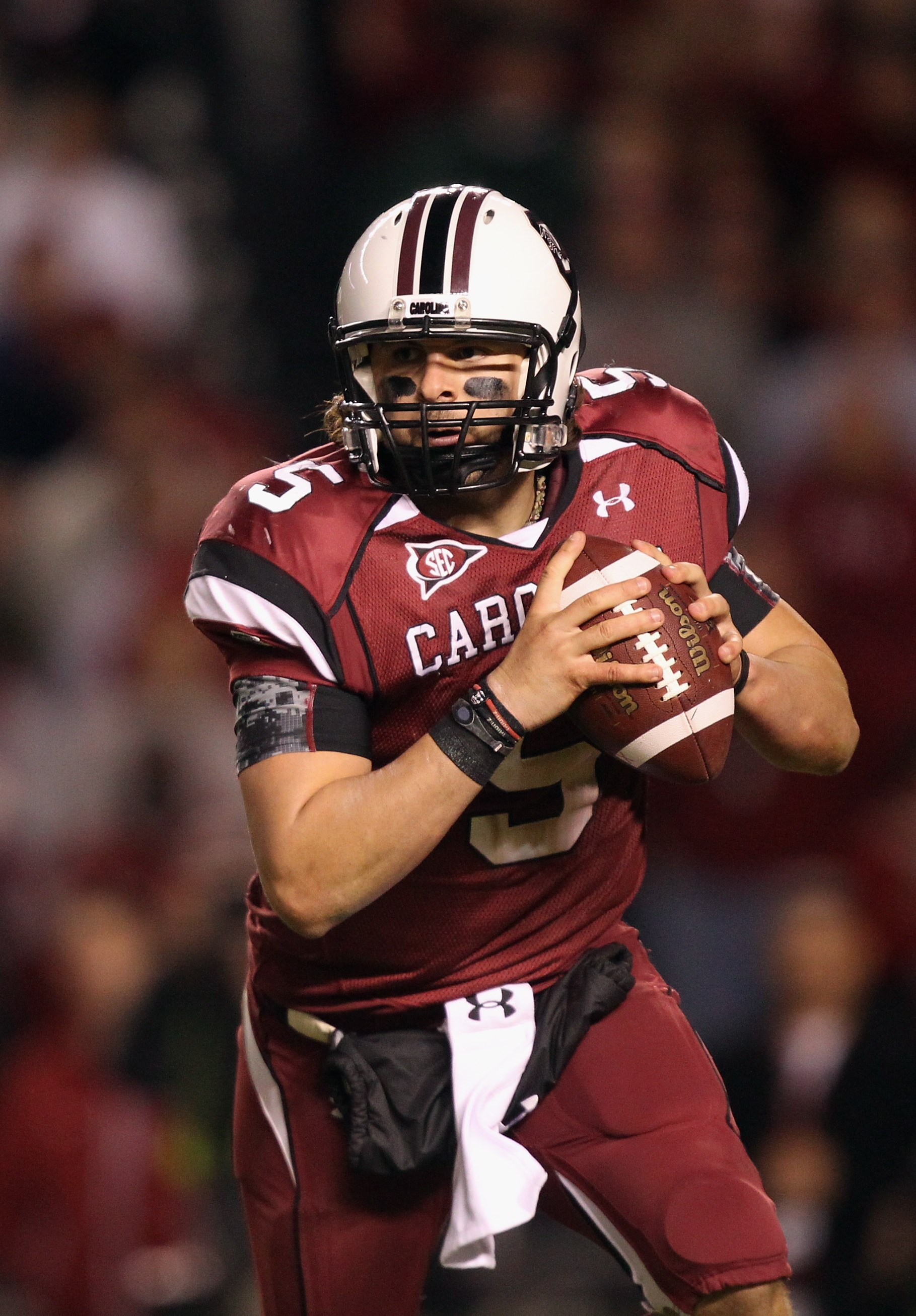 COLUMBIA, SC - NOVEMBER 06:  Stephen Garcia #5 of the South Carolina Gamecocks drops back to pass against against the Arkansas Razorbacks during their game at Williams-Brice Stadium on November 6, 2010 in Columbia, South Carolina.  (Photo by Streeter Leck