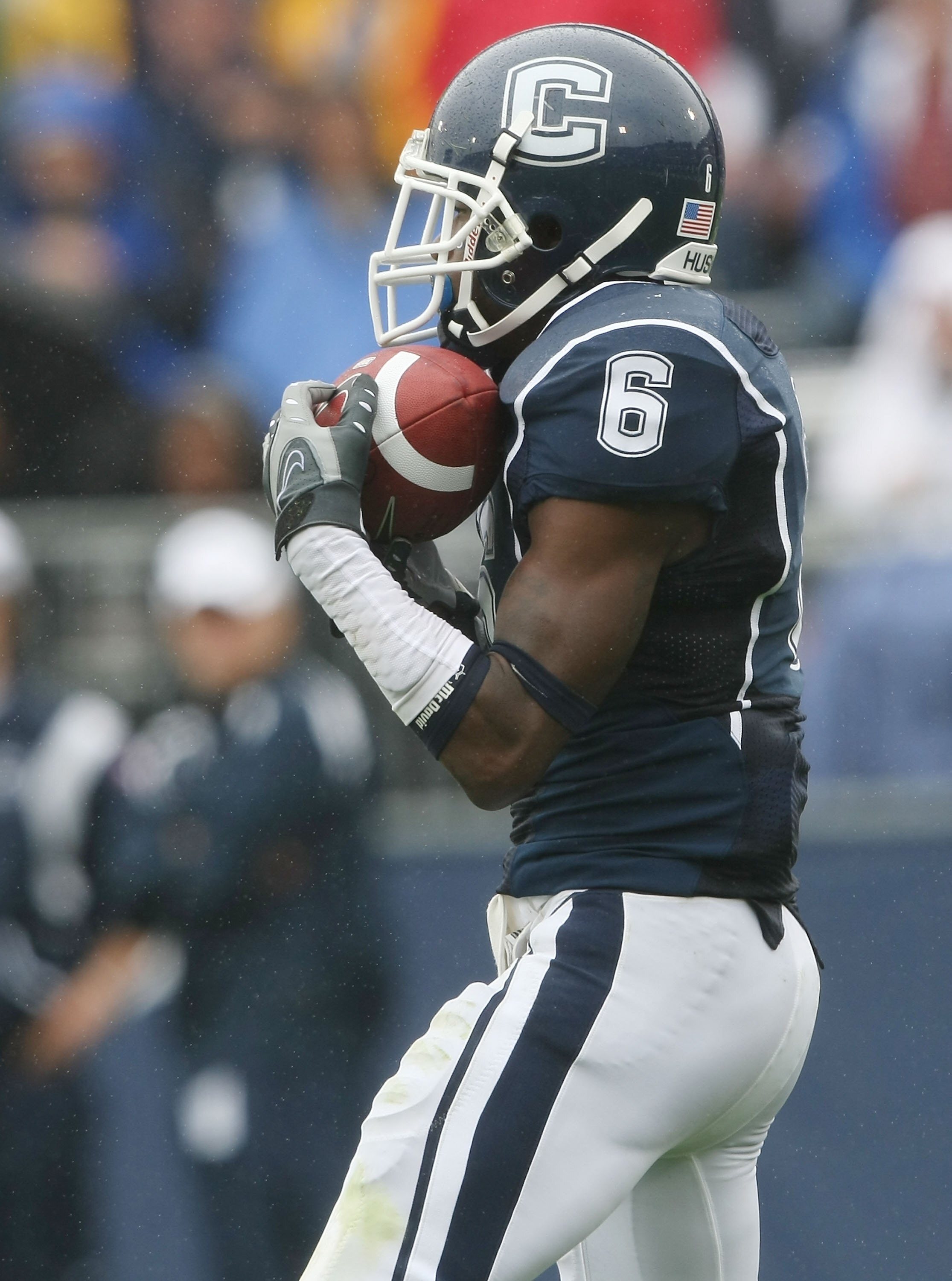 EAST HARTFORD, CT - SEPTEMBER 12:  Jasper Howard #6 of the Connecticut Huskies returns a punt against the North Carolinia Tar Heels on September 12, 2009 at Rentschler Field in East Hartford, Connecticut.  (Photo by Elsa/Getty Images)