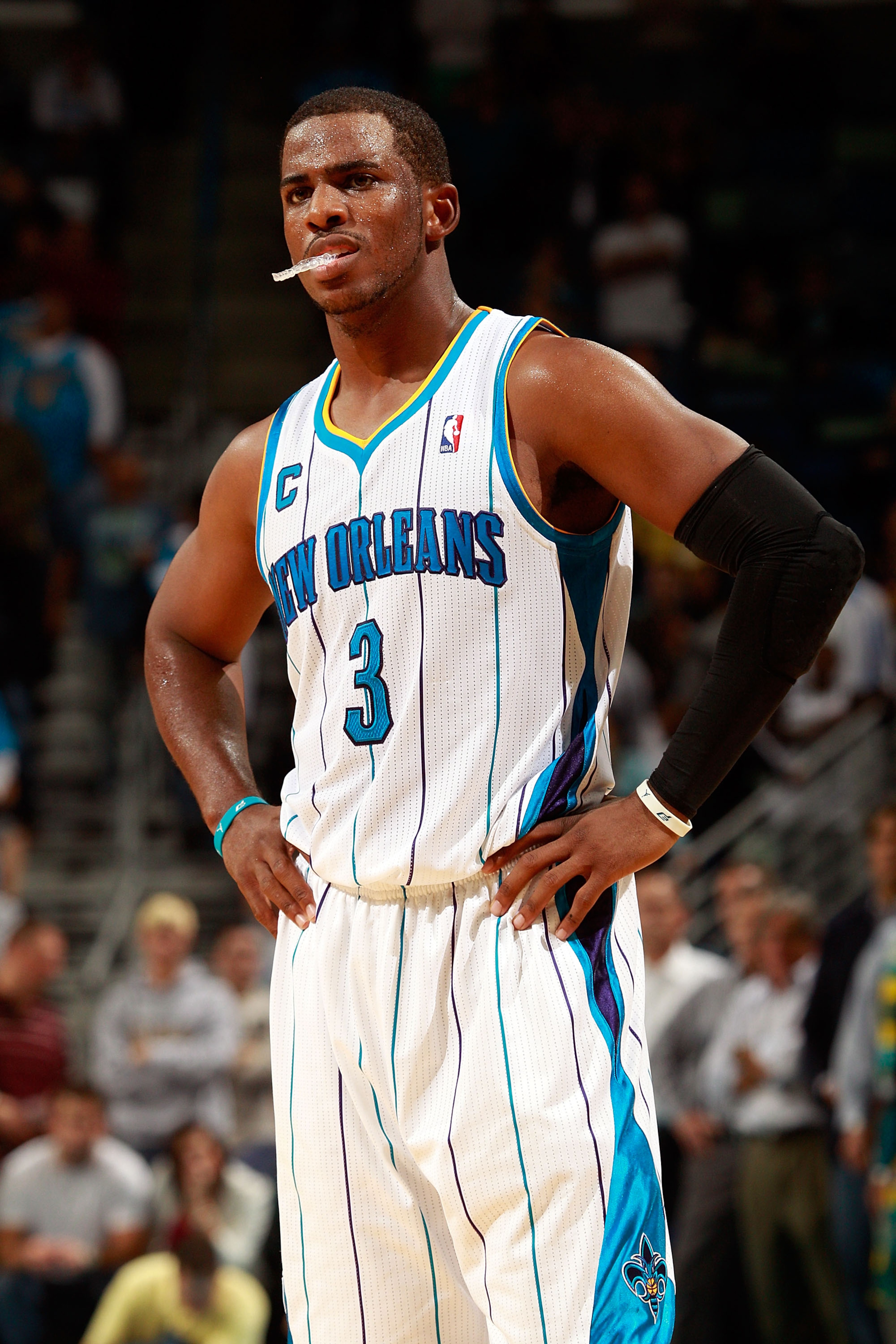 NEW ORLEANS - NOVEMBER 17:  Chris Paul #3 of the New Orleans Hornets in action during the game against the Dallas Mavericks at the New Orleans Arena on November 17, 2010 in New Orleans, Louisiana.  NOTE TO USER: User expressly acknowledges and agrees that