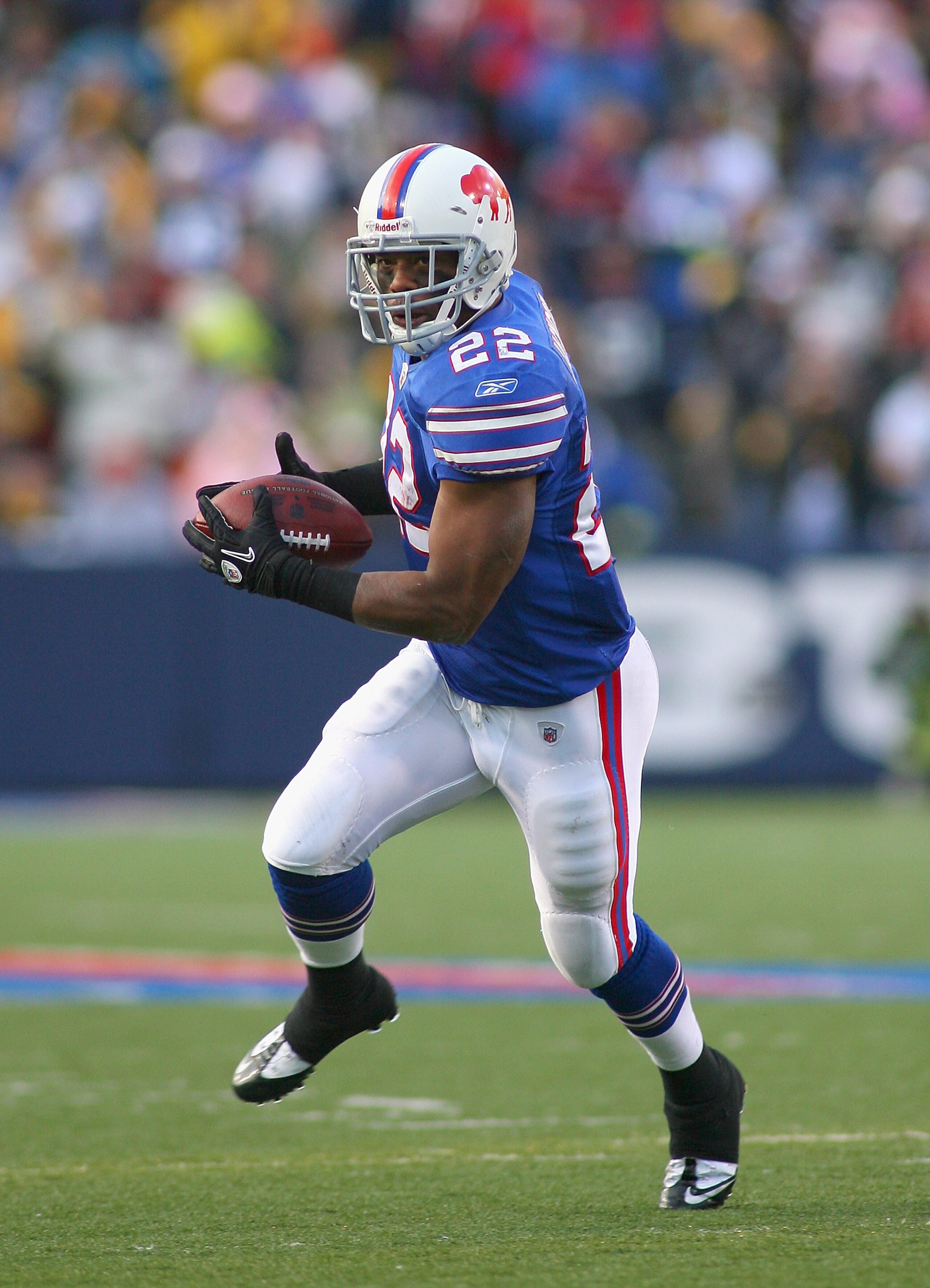 ORCHARD PARK, NY - NOVEMBER 28:  Fred Jackson #22 of the Buffalo Bills runs against the Pittsburgh Steelers at Ralph Wilson Stadium  on November 28, 2010 in Orchard Park, New York. Pittsburgh won 19-16 in overtime.  (Photo by Rick Stewart/Getty Images)