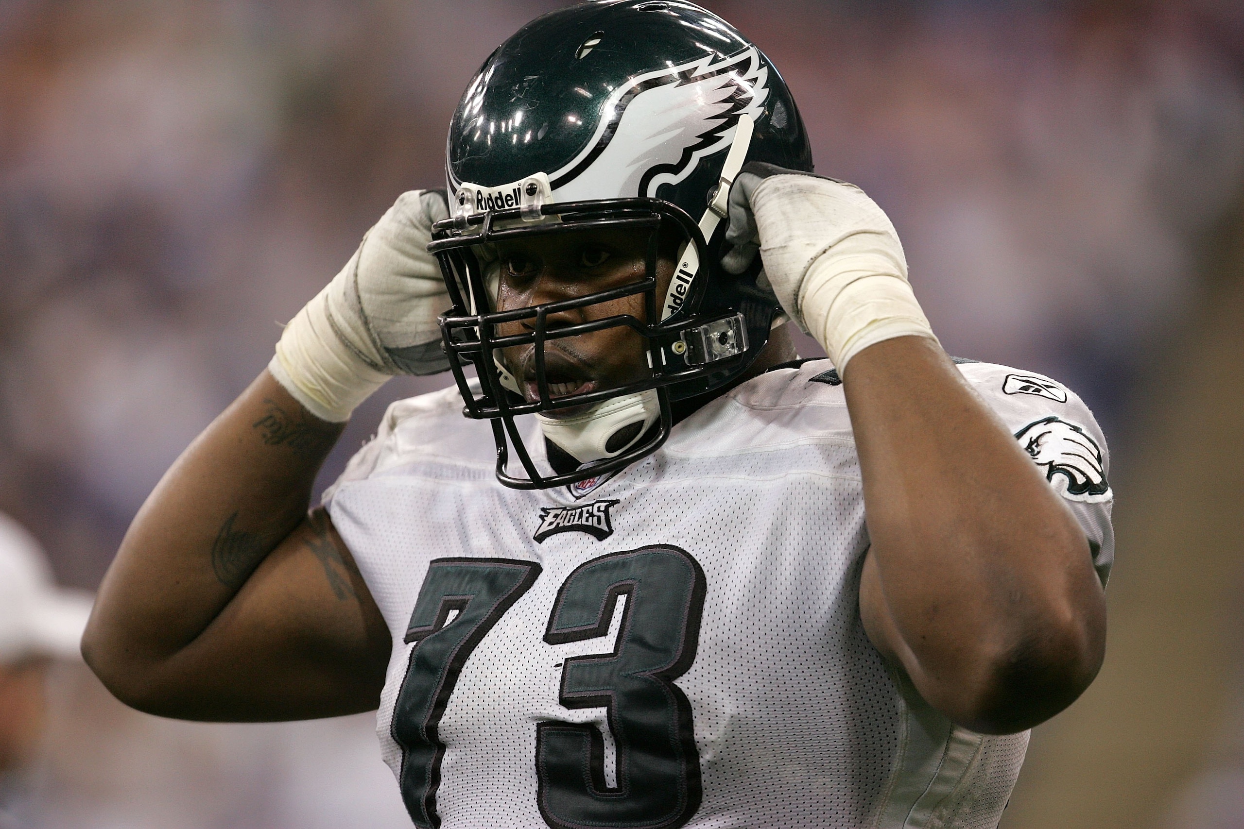 INDIANAPOLIS - NOVEMBER 26:  Offensive guard Shawn ANdrews #73 of the Philadelphia Eagles adjusts his helmet against the Indianapolis Colts November 26, 2006 at the RCA Dome in Indianapolis, Indiana. The Colts won 45-21.  (Photo by Jonathan Daniel/Getty I