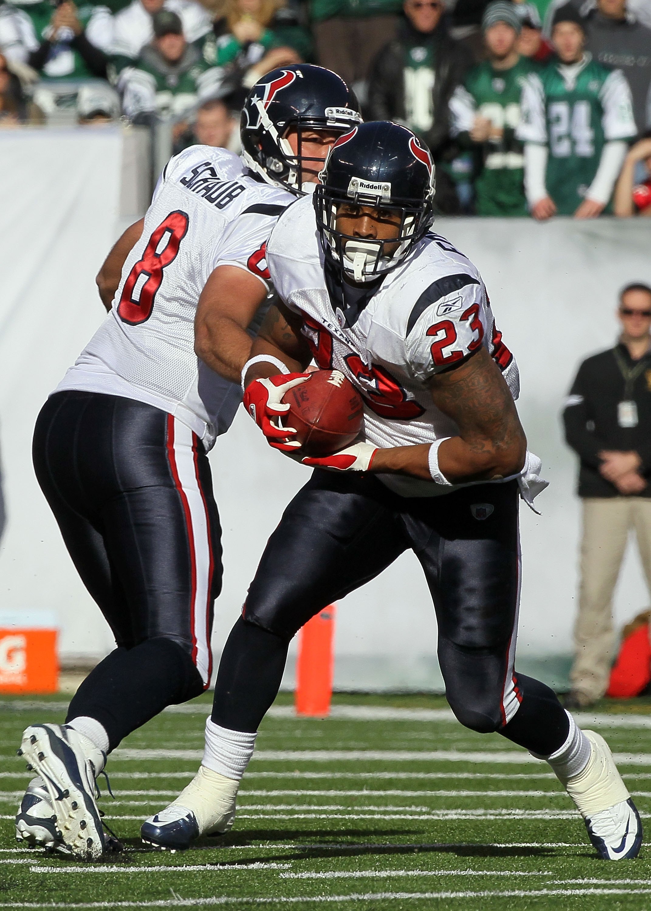 EAST RUTHERFORD, NJ - NOVEMBER 21:  Arian Foster #23 of the Houston Texans runs the ball against the New York Jets on November 21, 2010 at the New Meadowlands Stadium in East Rutherford, New Jersey.  (Photo by Jim McIsaac/Getty Images)