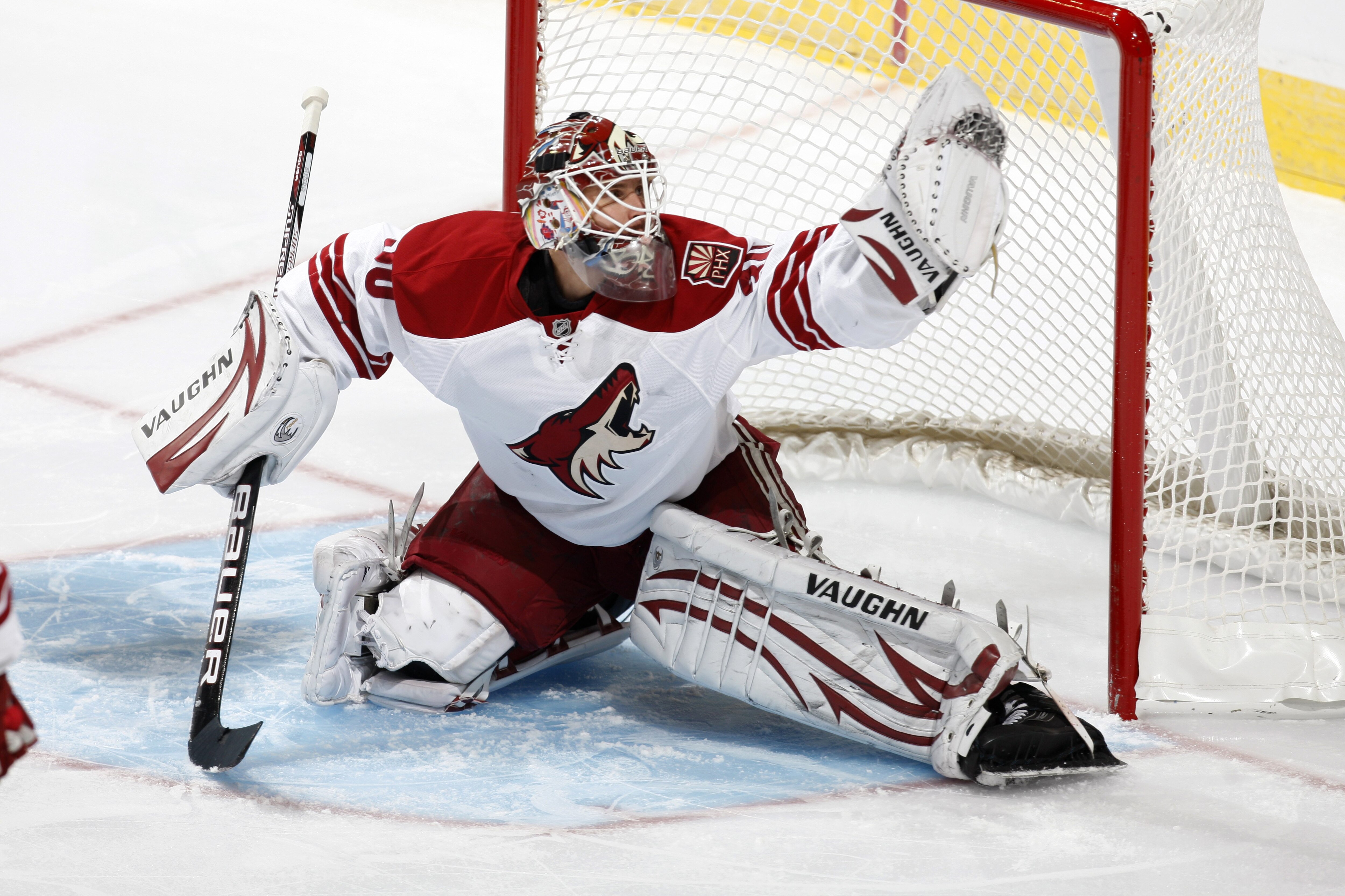 EDMONTON, CANADA - NOVEMBER 19: Ilya Bryzgalov #30 of the Phoenix Coyotes defends the goal against the Edmonton Oilers on November 19, 2010 at Rexall Place in Edmonton, Alberta, Canada. (Photo by Dale MacMillan/Getty Images)
