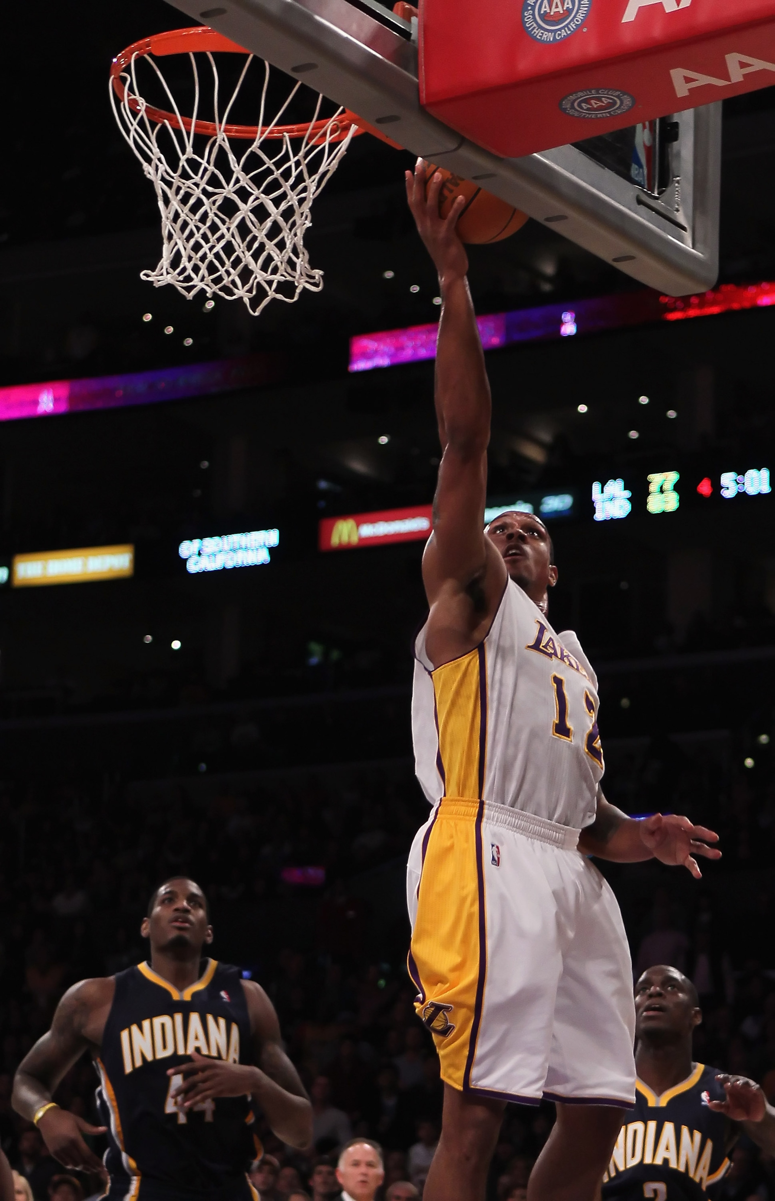LOS ANGELES, CA - NOVEMBER 28: Shannon Brown #12 of the Los Angeles Lakers drives to the basket for a layup against the Indiana Pacers during the fourth quarter at Staples Center on November 28, 2010 in Los Angeles, California. The Pacers defeated the La LOS ANGELES, CA - NOVEMBER 28: Shannon Brown #12 of the Los Angeles Lakers drives to the basket for a layup against the Indiana Pacers during the fourth quarter at Staples Center on November 28, 2010 in Los Angeles, California. The Pacers defeated the La