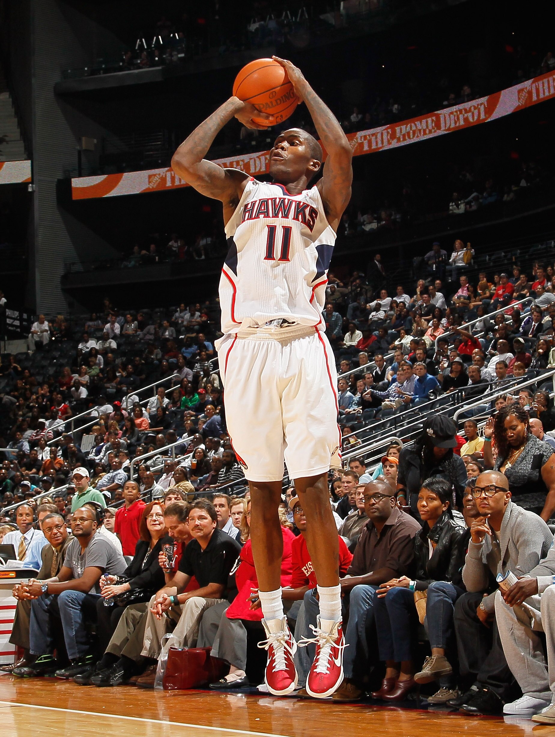 ATLANTA - OCTOBER 21:  Jamal Crawford #11 of the Atlanta Hawks against the Miami Heat at Philips Arena on October 21, 2010 in Atlanta, Georgia.  (Photo by Kevin C. Cox/Getty Images)
