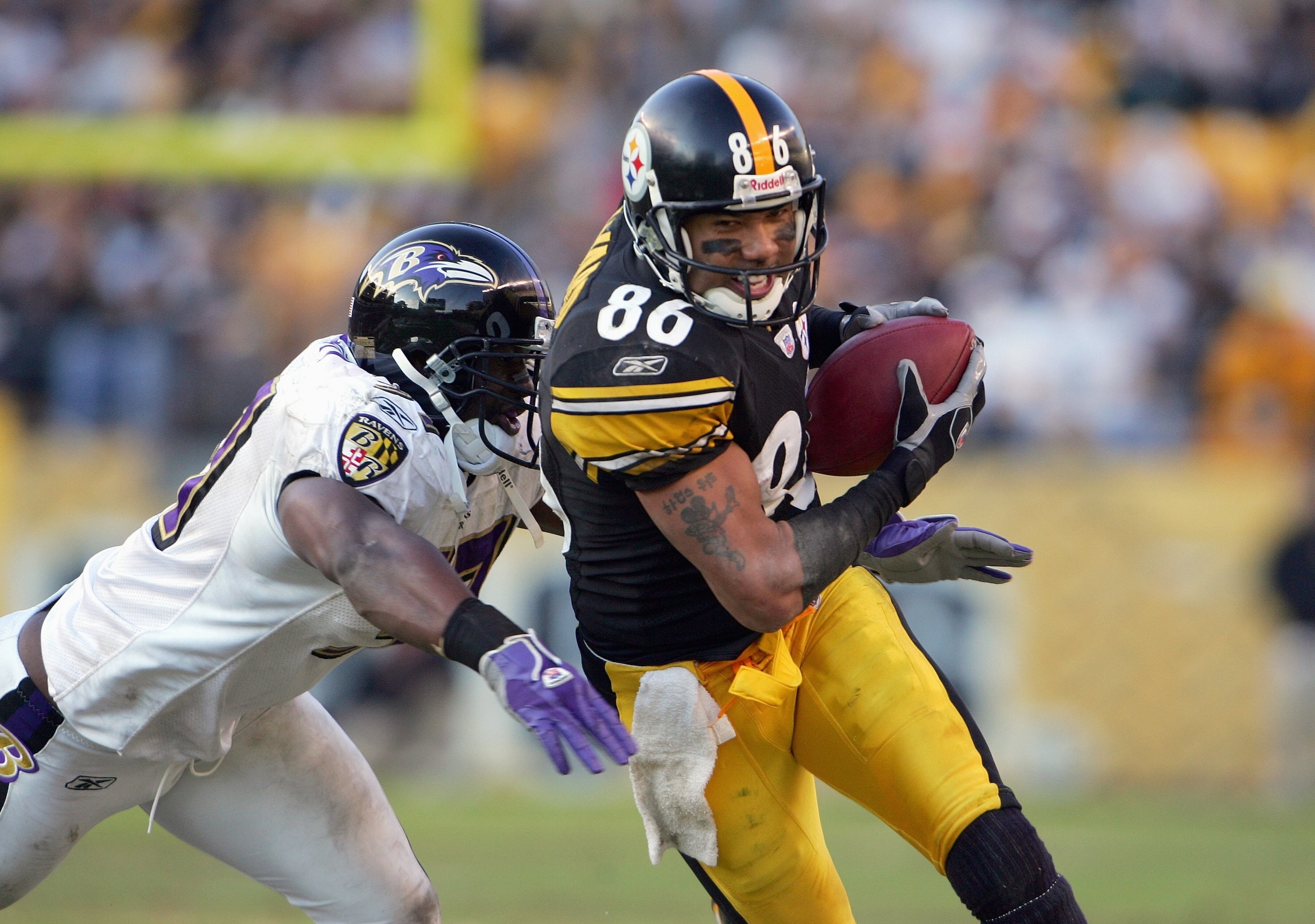 PITTSBURGH - DECEMBER 24: Hines Ward #86 of the Pittsburgh Steelers carries the ball during the game against the Baltimore Ravens on December 24, 2006 at Heinz Field in Pittsburgh, Pennsylvania. (Photo by Chris McGrath/Getty Images)