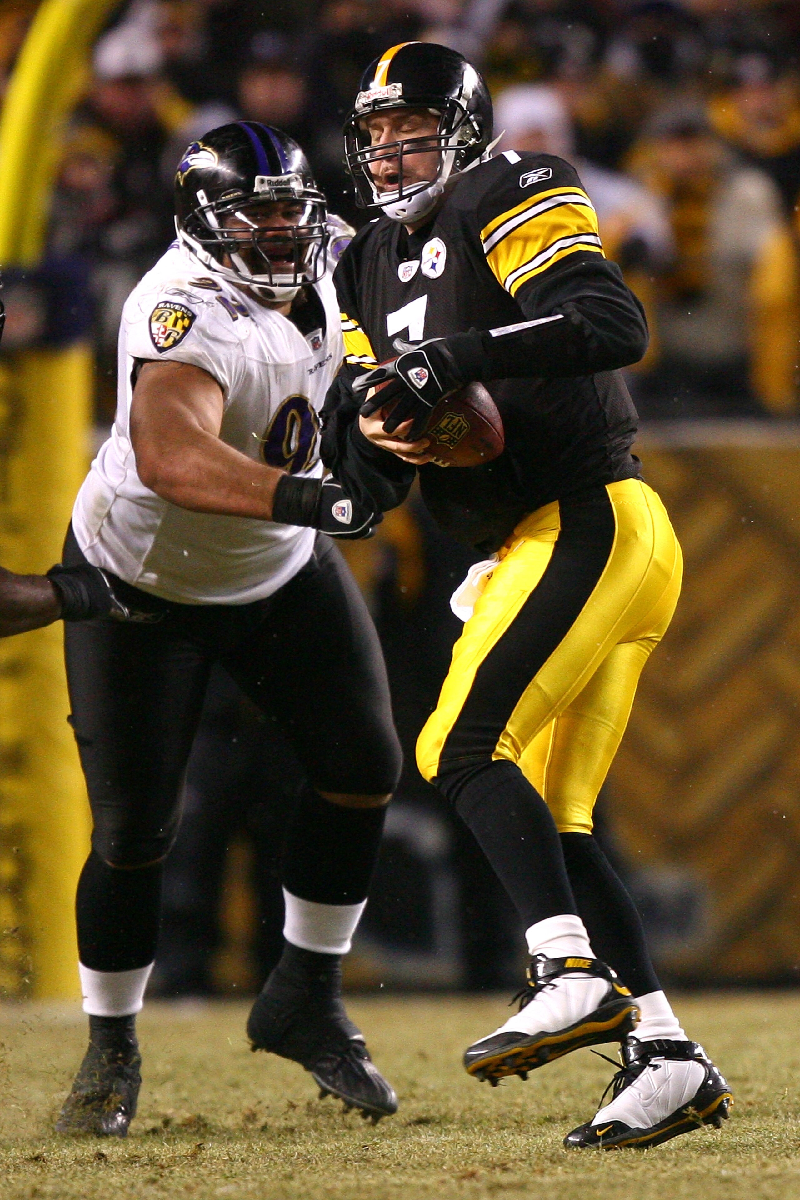 PITTSBURGH - JANUARY 18:  Ben Roethlisberger #7 of the Pittsburgh Steelers is pressured by Haloti Ngata #92 of the Baltimore Ravens during the AFC Championship game on January 18, 2009 at Heinz Field in Pittsburgh, Pennsylvania.  (Photo by Al Bello/Getty 