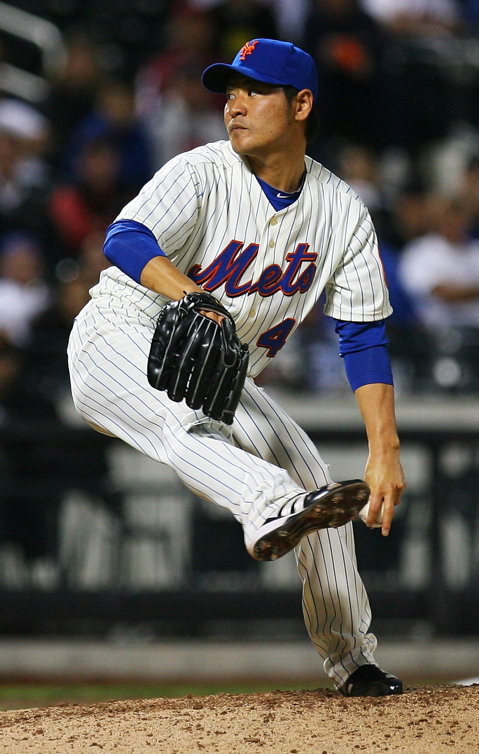 NEW YORK - SEPTEMBER 15:  Hisanori Takahashi #47 of the New York Mets pitches against the Pittsburgh Pirates on September 15, 2010 at Citi Field in the Flushing neighborhood of the Queens borough of New York City.  (Photo by Andrew Burton/Getty Images)