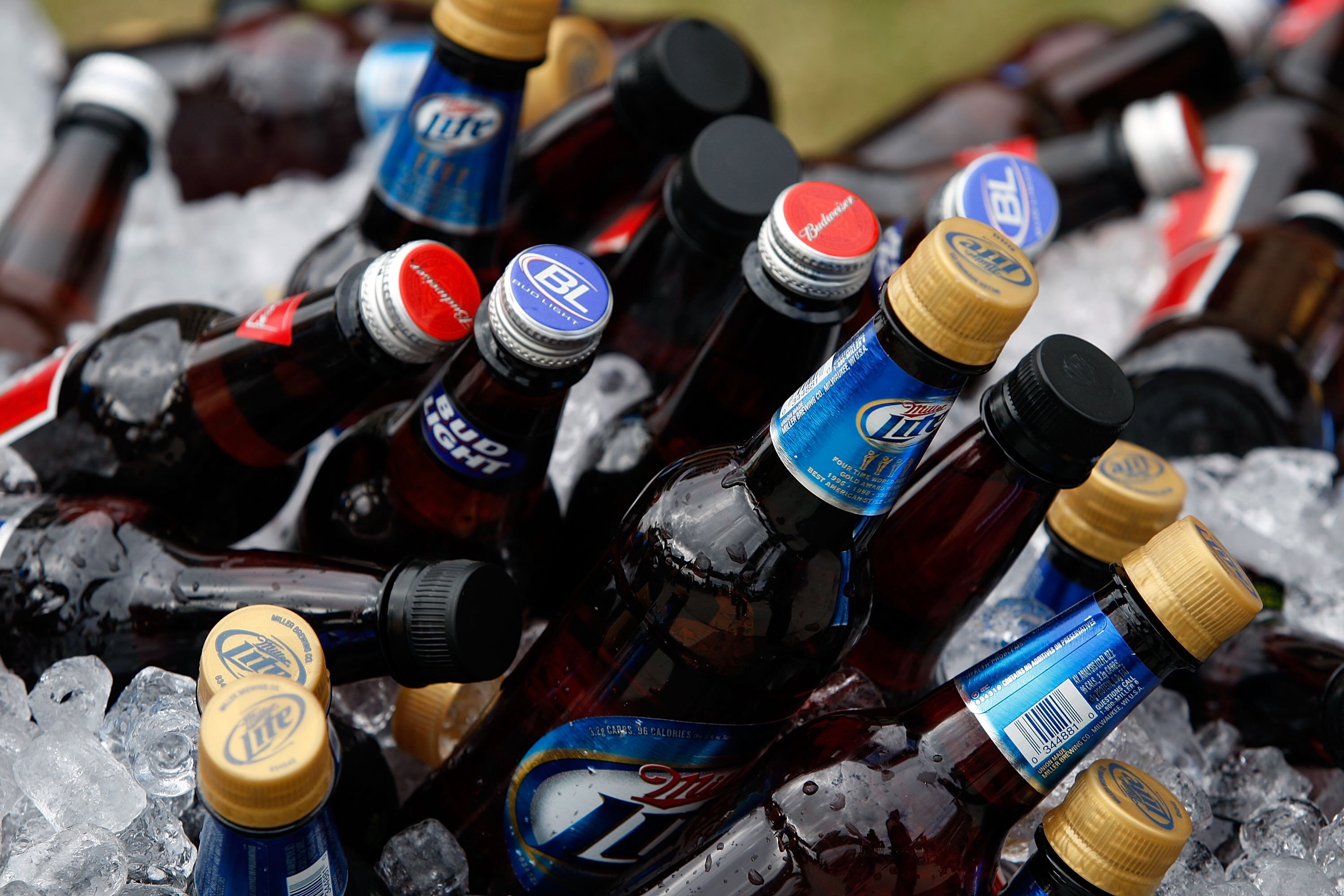 TAMPA, FL - FEBRUARY 01:  A detailed picture of bottles of beer before Super Bowl XLIII between the Arizona Cardinals and the Pittsburgh Steelers on February 1, 2009 at Raymond James Stadium in Tampa, Florida.  (Photo by Jamie Squire/Getty Images)