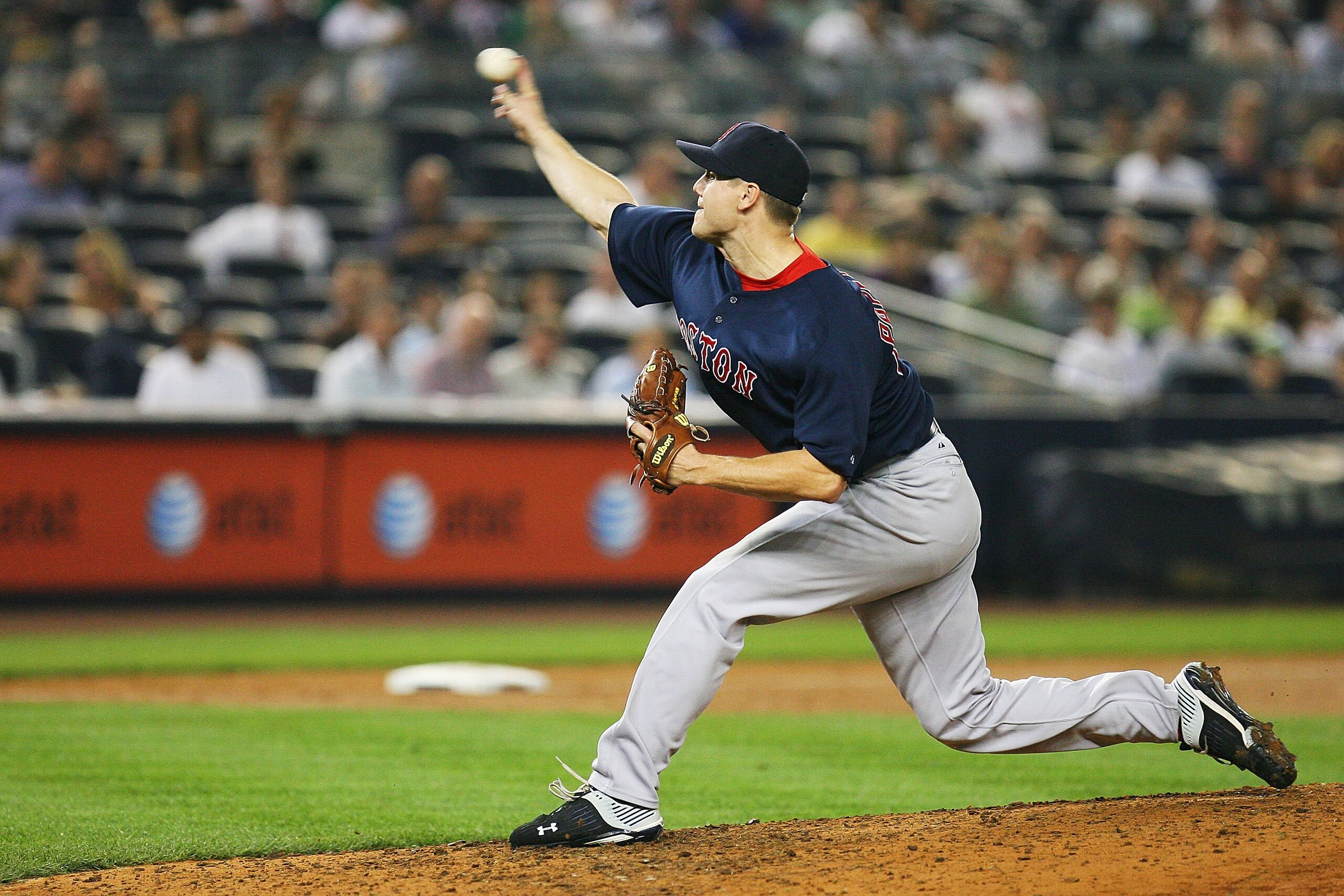 NEW YORK - SEPTEMBER 24: Jonathan Papelbon #58 of the Boston Red Sox pitches against the New York Yankees in the ninth inning on September 24, 2010 at Yankee Stadium in the Bronx borough of New York City.  The Red Sox defeated the Yankees 10-8. (Photo by