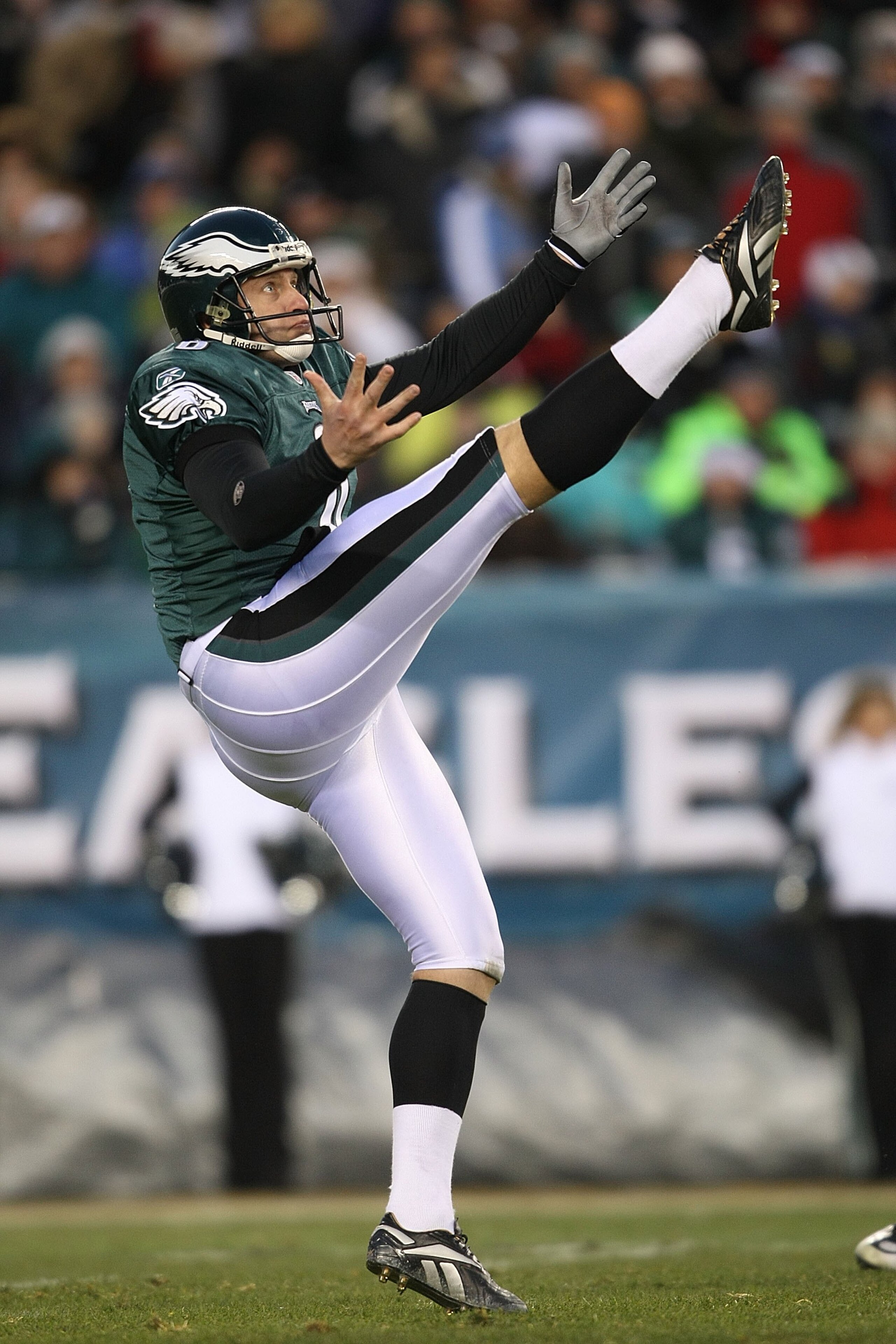 PHILADELPHIA - DECEMBER 20:  Sav Rocca #6 of the Philadelphia Eagles punts against the San Francisco 49ers at Lincoln Financial Field on December 20, 2009 in Philadelphia, Pennsylvania.  (Photo by Nick Laham/Getty Images)