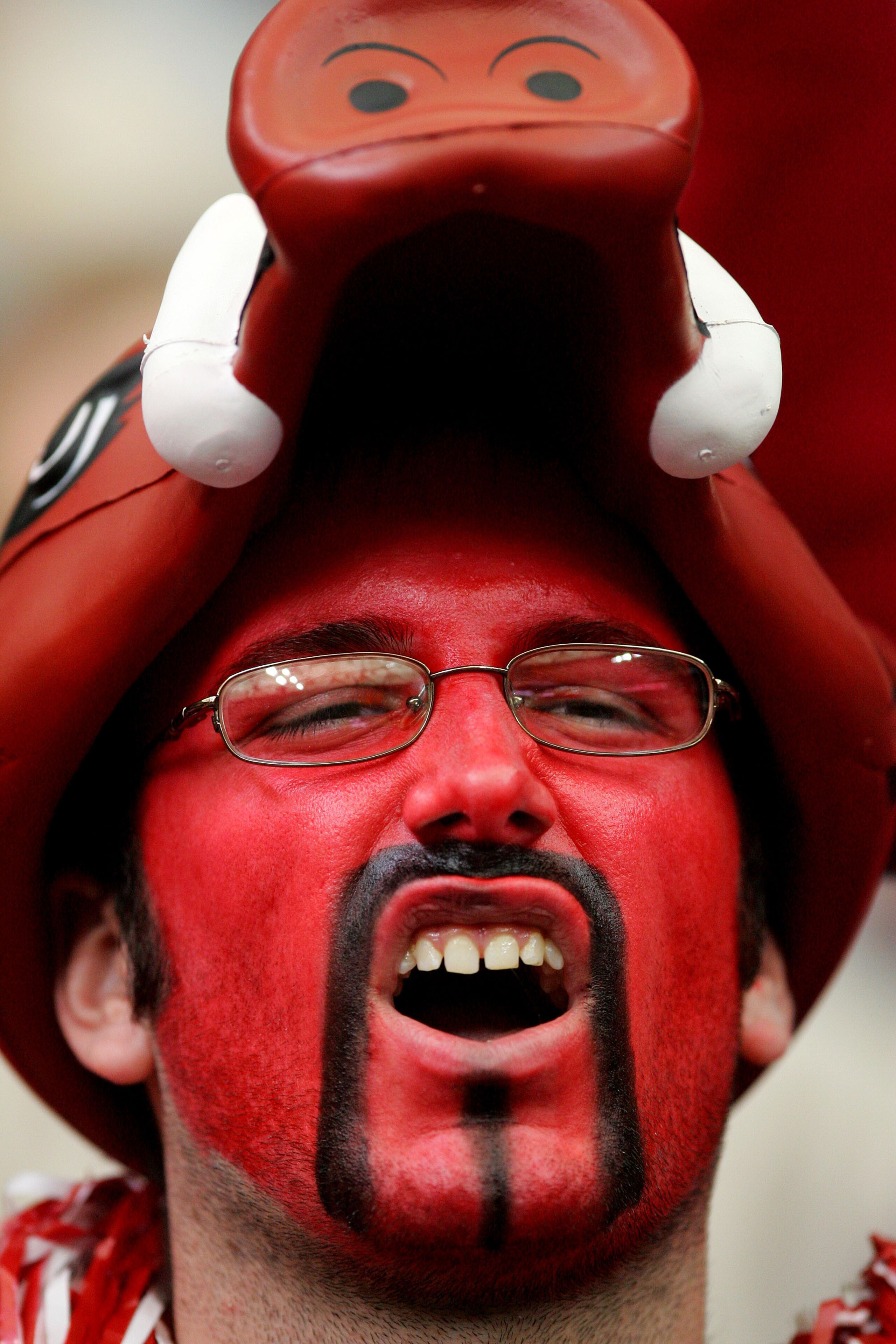 ATLANTA - MARCH 11:  A fan of the Arkansas Razorbacks before the championship game of the Southeastern Conference Men's Basketball Tournament on March 11, 2007 at the Georgia Dome in Atlanta, Georgia.  (Photo by Streeter Lecka/Getty Images)