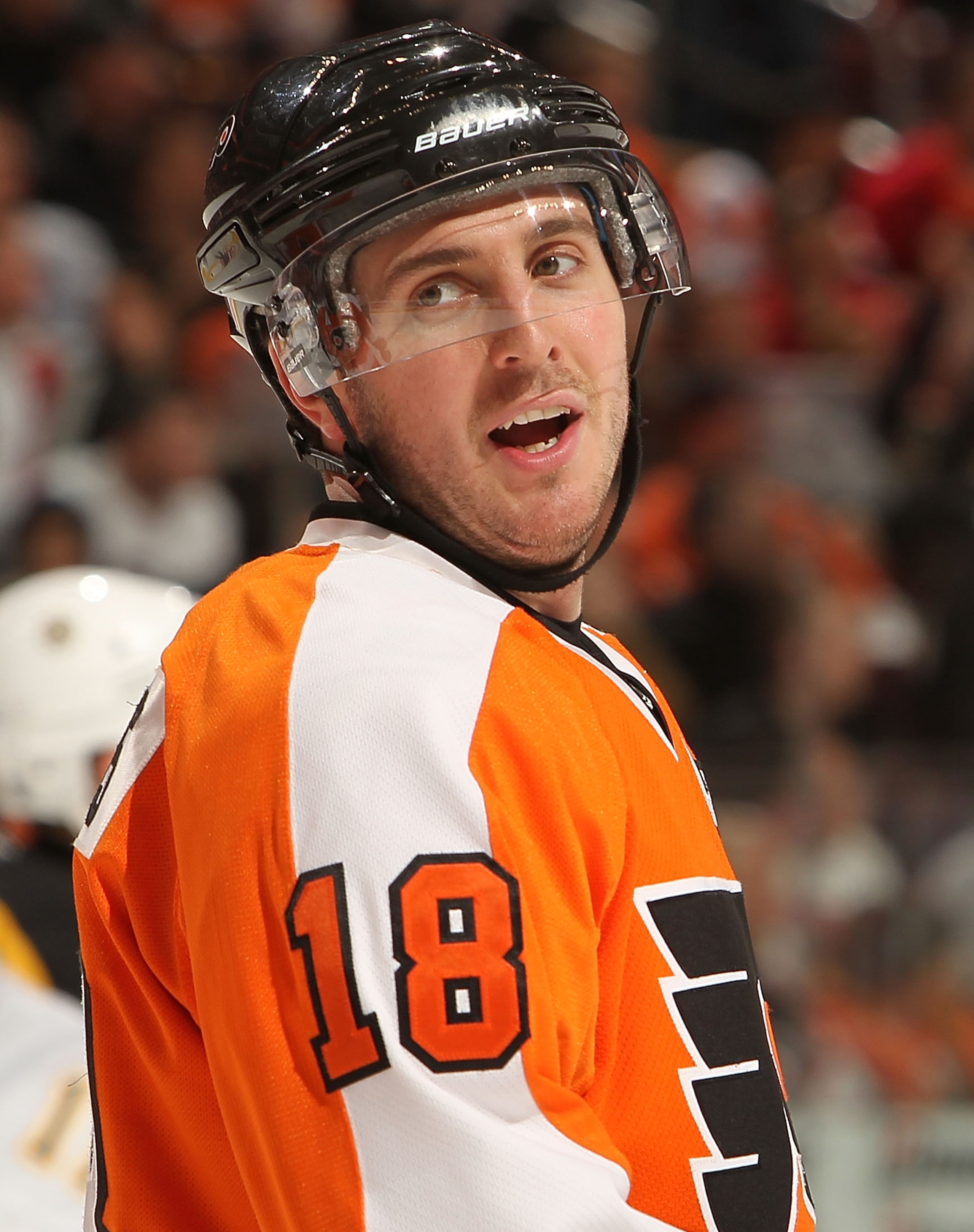 PHILADELPHIA, PA - DECEMBER 01: Mike Richards #18 of the Philadelphia Flyers on the ice against the Boston Bruins at the Wells Fargo Center on December 1, 2010 in Philadelphia, Pennsylvania.  (Photo by Nick Laham/Getty Images)