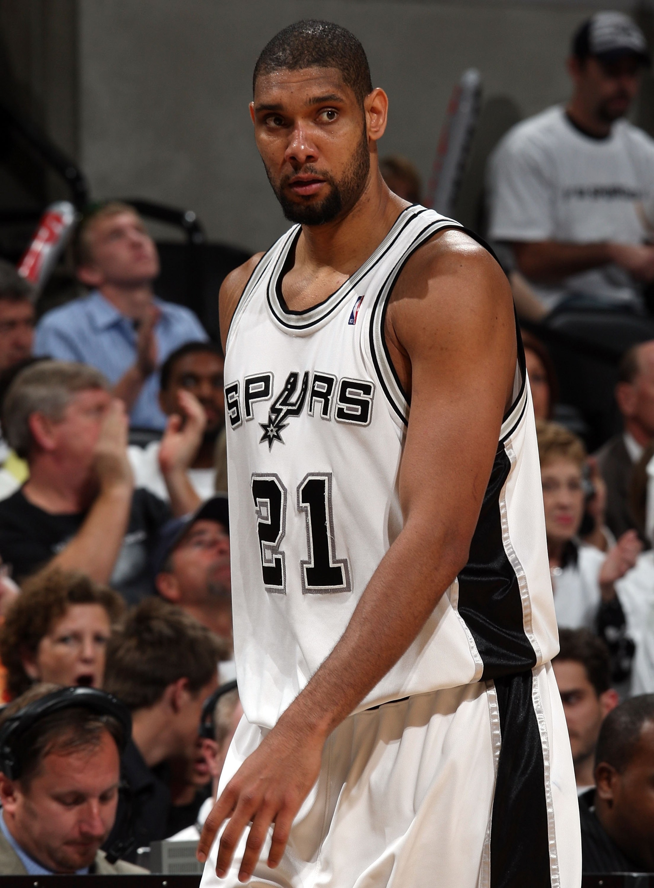 SAN ANTONIO - APRIL 20:  Forward Tim Duncan #21 of the San Antonio Spurs during play against the Dallas Mavericks in Game Two of the Western Conference Quarterfinals during the 2009 NBA Playoffs at AT&T Center on April 20, 2009 in San Antonio, Texas. NOTE