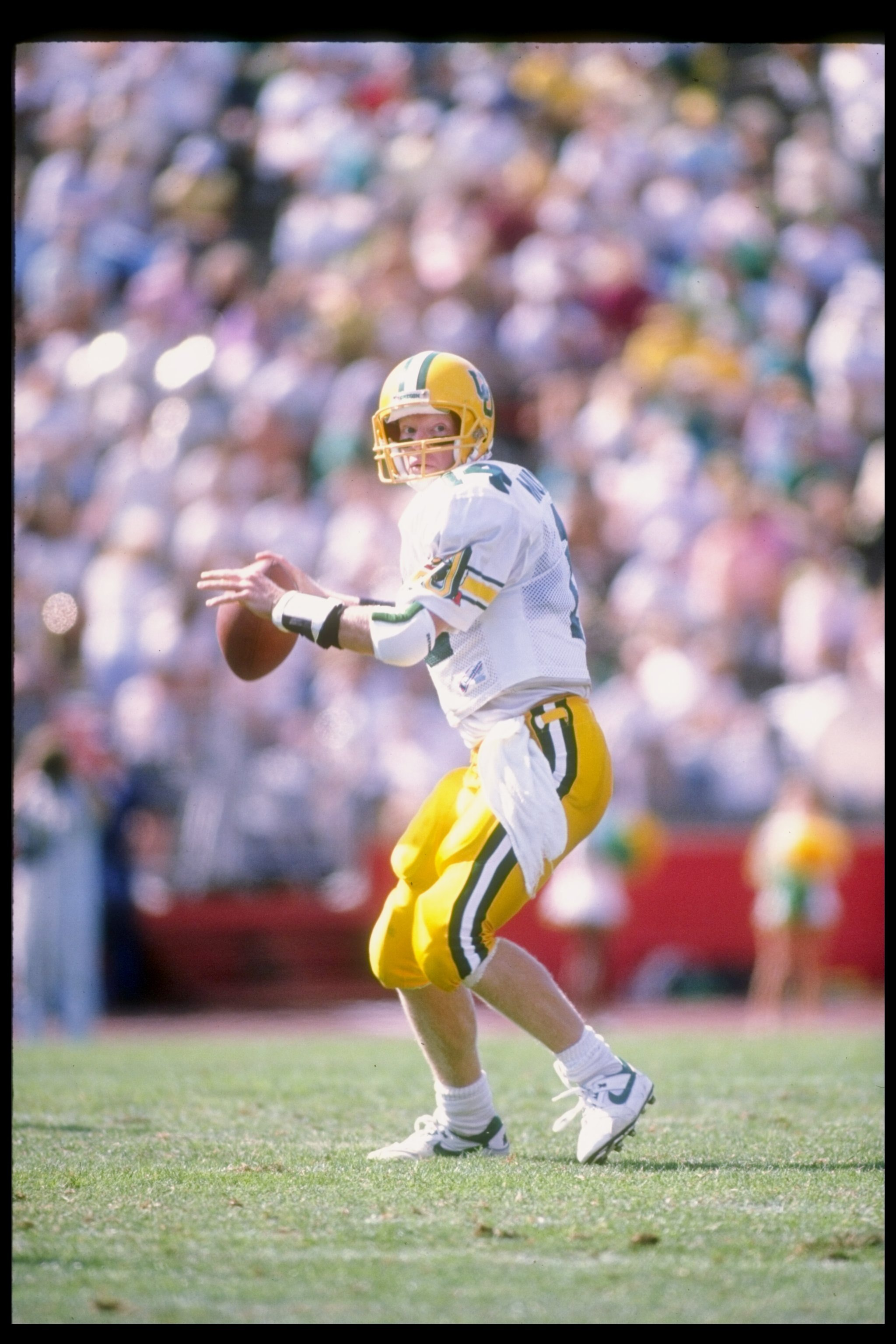 23 Sep 1989:  Quarterback Bill Musgrave of the Oregon Ducks drops back to pass during a game against the Stanford Cardinal at Stanford Stadium in Stanford, California.  Stanford won the game 18-17. Mandatory Credit: Otto Greule  /Allsport