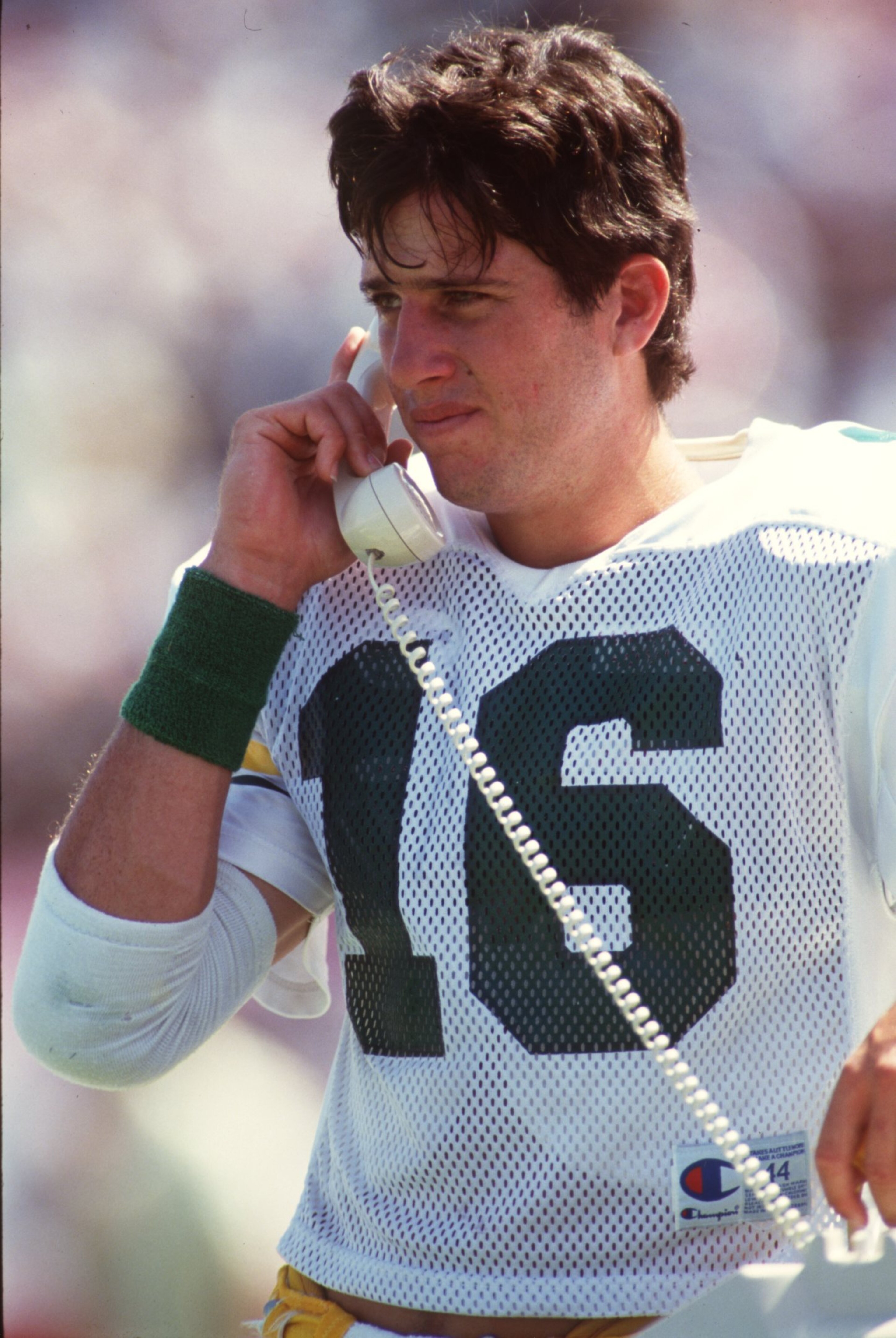 12 SEP 1992: QUARTERBACK DANNY O''NEIL OF THE UNIVERSITY OF OREGON COMMUNICATES WITH THE PRESS BOX COACHES DURING A 21-7 LOSS TO STANFORD. Mandatory Credit: Otto Greule/ALLSPORT 12 SEP 1992: QUARTERBACK DANNY O''NEIL OF THE UNIVERSITY OF OREGON COMMUNICATES WITH THE PRESS BOX COACHES DURING A 21-7 LOSS TO STANFORD. Mandatory Credit: Otto Greule/ALLSPORT