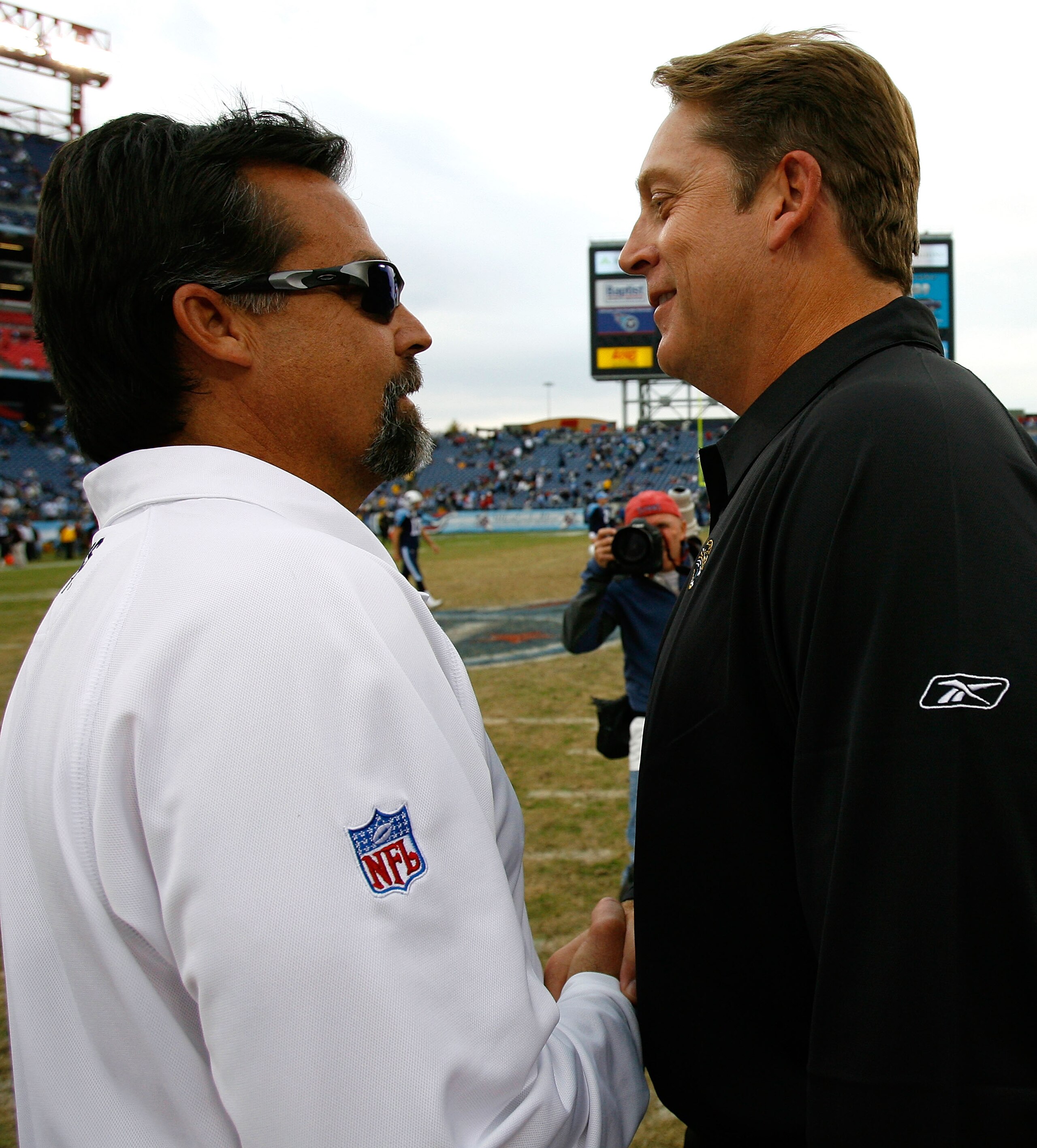 NASHVILLE, TN - NOVEMBER 11: Head coach Jeff Fisher of the Tennessee Titans congratulates head coach Jack Del Rio of the Jacksonville Jaguars after the game at LP Field November 11, 2007 in Nashville, Tennessee. The Jaguars won 28-13. (Photo by Kevin C. NASHVILLE, TN - NOVEMBER 11: Head coach Jeff Fisher of the Tennessee Titans congratulates head coach Jack Del Rio of the Jacksonville Jaguars after the game at LP Field November 11, 2007 in Nashville, Tennessee. The Jaguars won 28-13. (Photo by Kevin C.