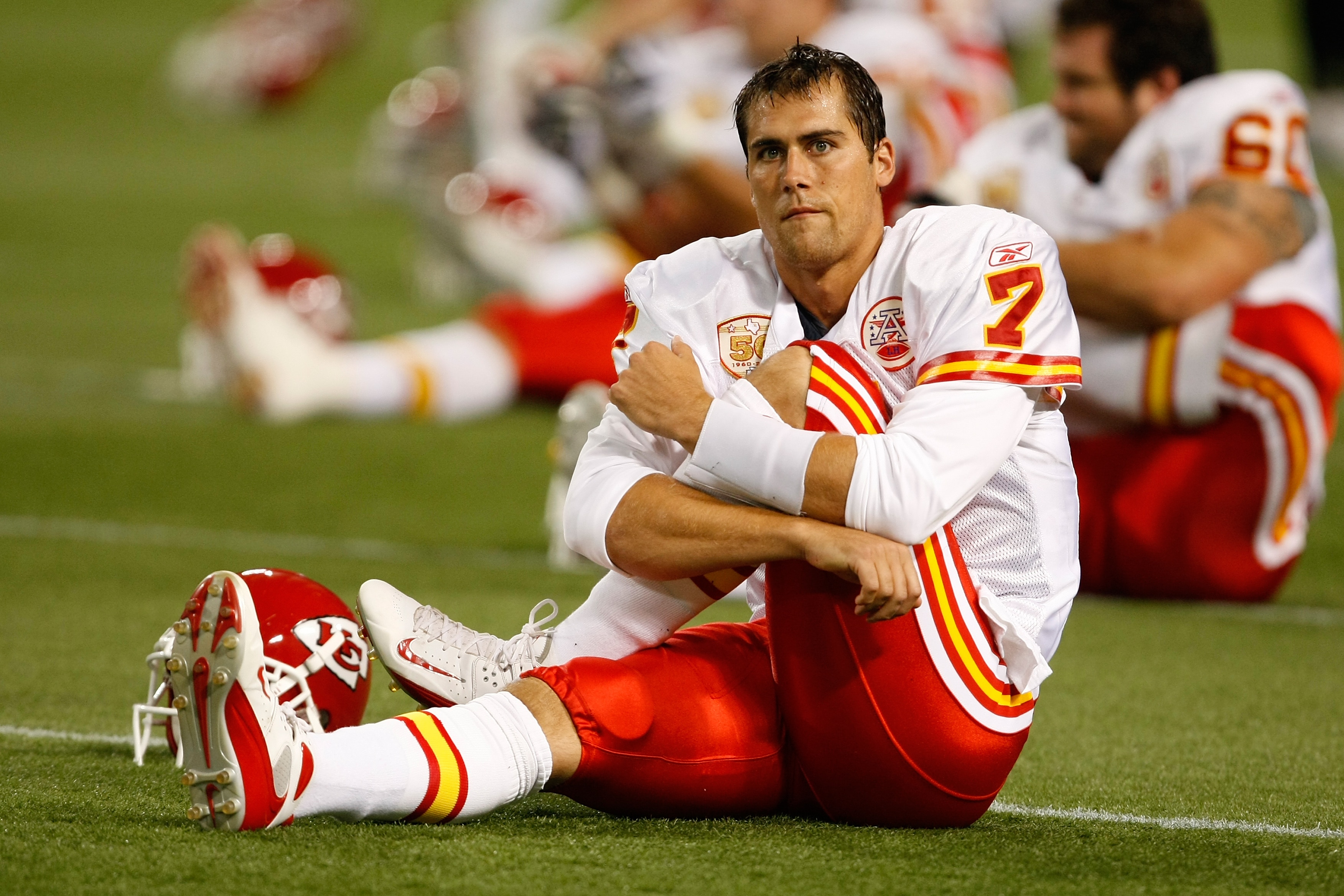 MINNEAPOLIS, MN - AUGUST 21: Quarterback Matt Cassell #7 of the Kansas City Chiefs stretches against the Minnesota Vikings at Hubert H. Humphrey Metrodome on August 21, 2009 in Minneapolis, Minnesota. The Vikings defeated the Chiefs 17-13. (Photo by Scott