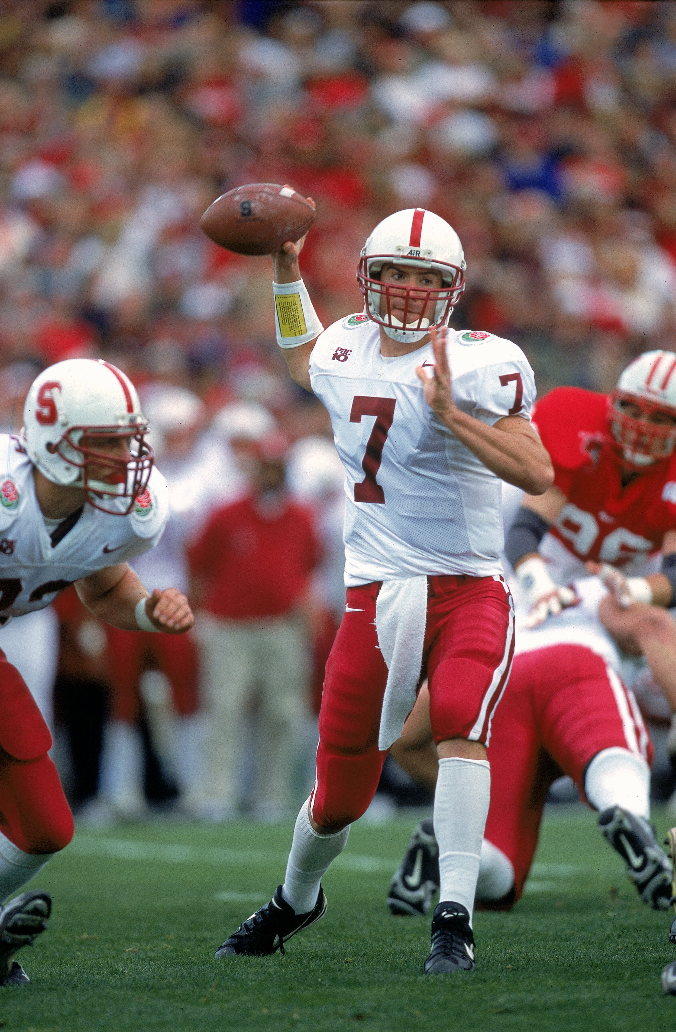 1 Jan 2000:  Todd Husak #7 of the Stanford Cardinal gets ready to pass the ball during the AT&T Roser Bowl Game against the Wisconsin Badgers at the Rose Bowl in Pasadena, California. The Badgers defeated the Cardinal 17-9. Mandatory Credit: Stephen Dunn