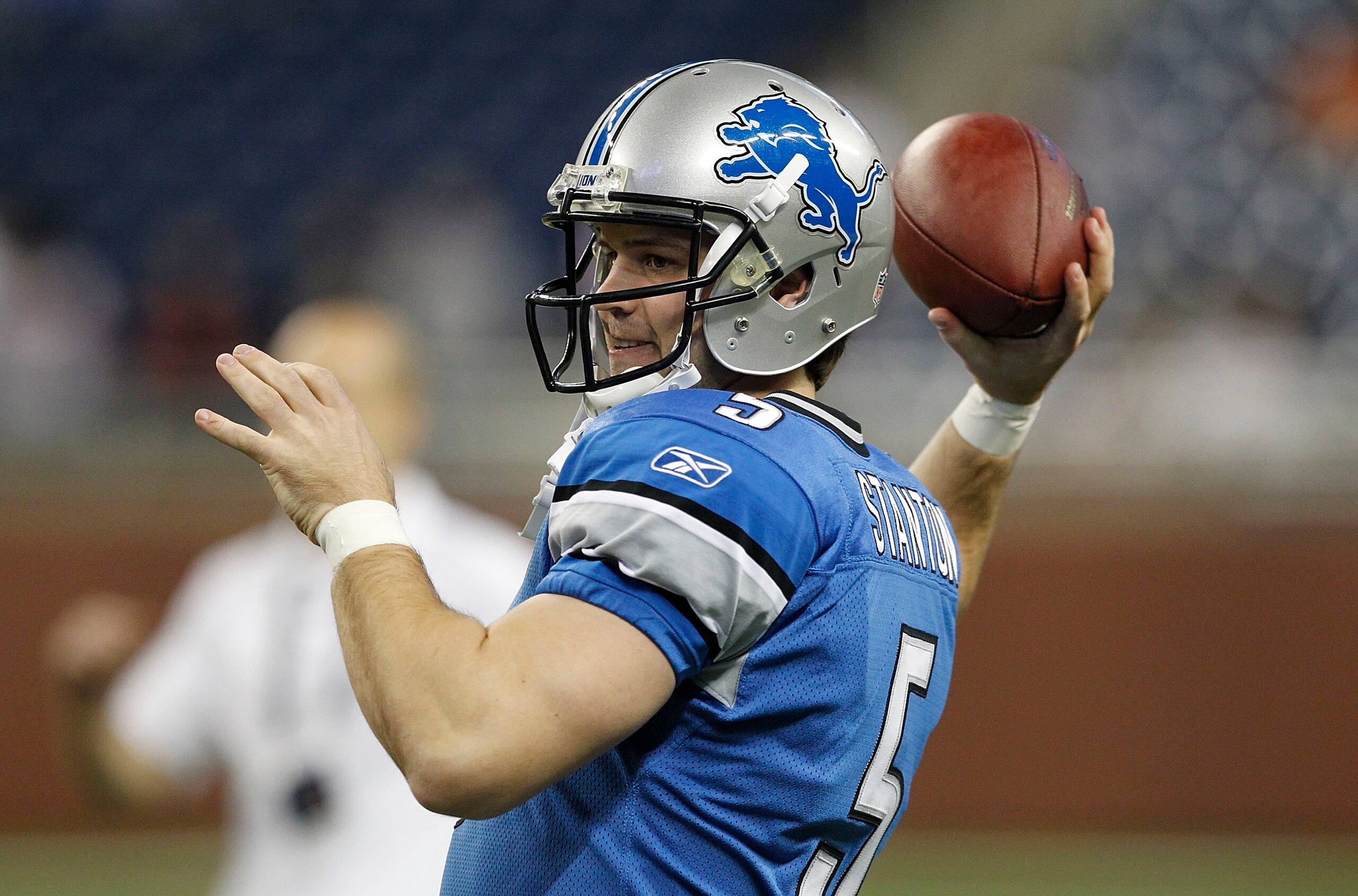 DETROIT - DECEMBER 5: Drew Stanton #5 of the Detroit Lions warms-up prior to the start of the game against the Chicago Bears at Ford Field on December 5, 2010 in Detroit, Michigan. (Photo by Leon Halip/Getty Images)