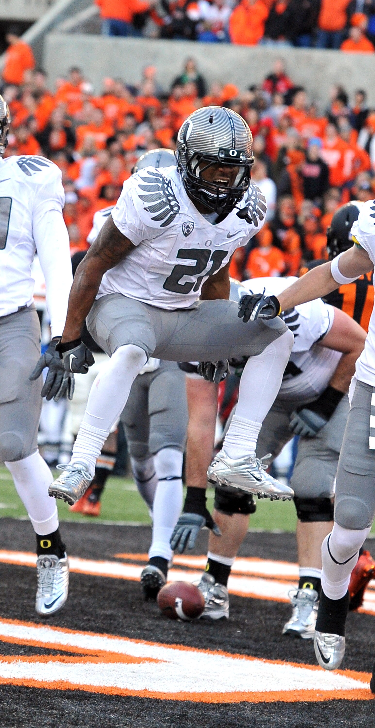 CORVALLIS, OR - DECEMBER 4: LaMichael James #21 of the Oregon Ducks celebrates a touchdown in the fourth quarter of the game at Reser Stadium on December 4, 2010 in Corvallis, Oregon. The Ducks beat the Beavers 37-20 to likely go on the BCS Championship g