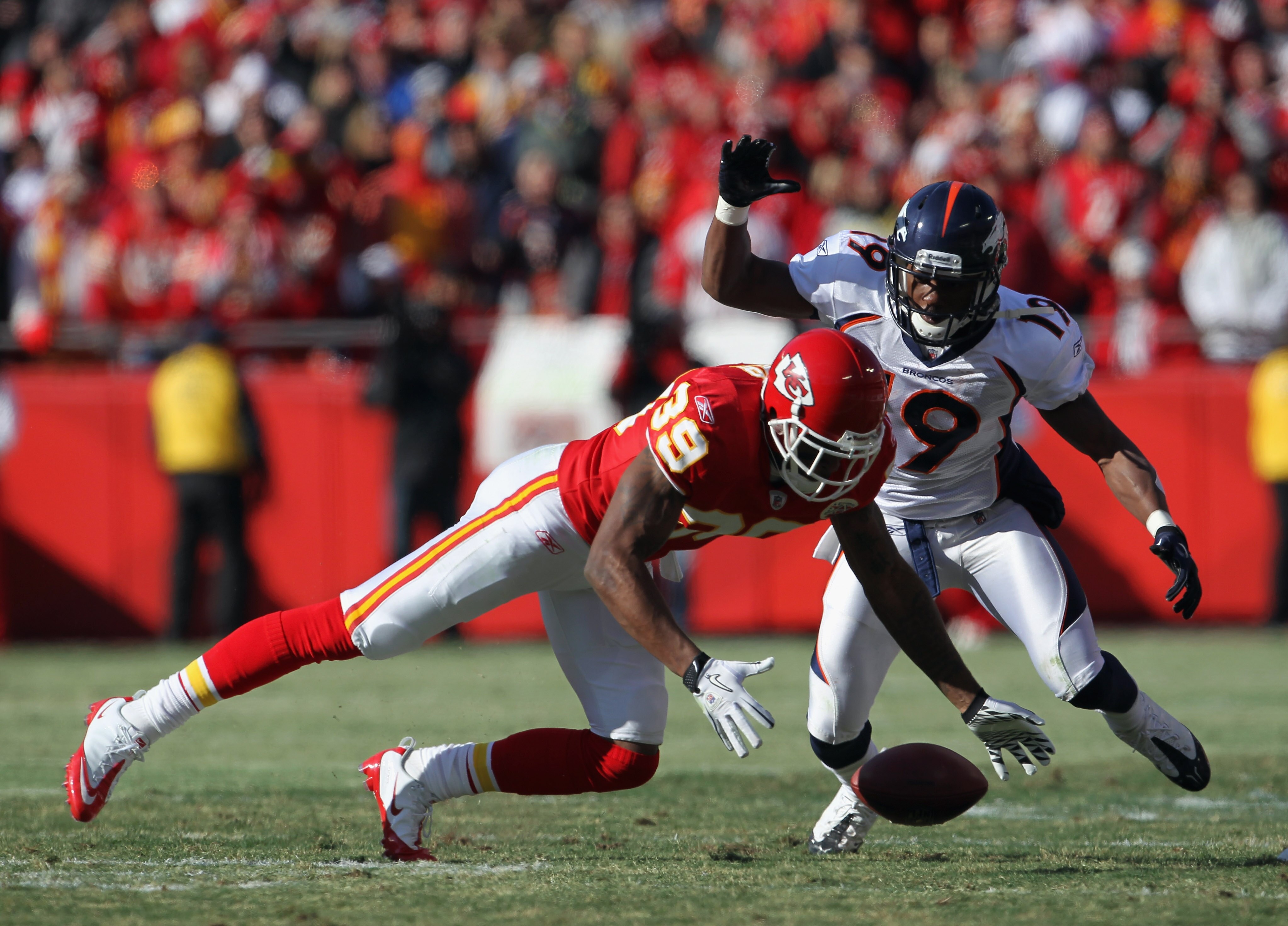 KANSAS CITY, MO - DECEMBER 05:  Brandon Carr #39 of the Kansas City Chiefs breaks up a pass intended for Eddie Royal #19 of the Denver Broncos during the game on December 5, 2010 at Arrowhead Stadium in Kansas City, Missouri.  (Photo by Jamie Squire/Getty