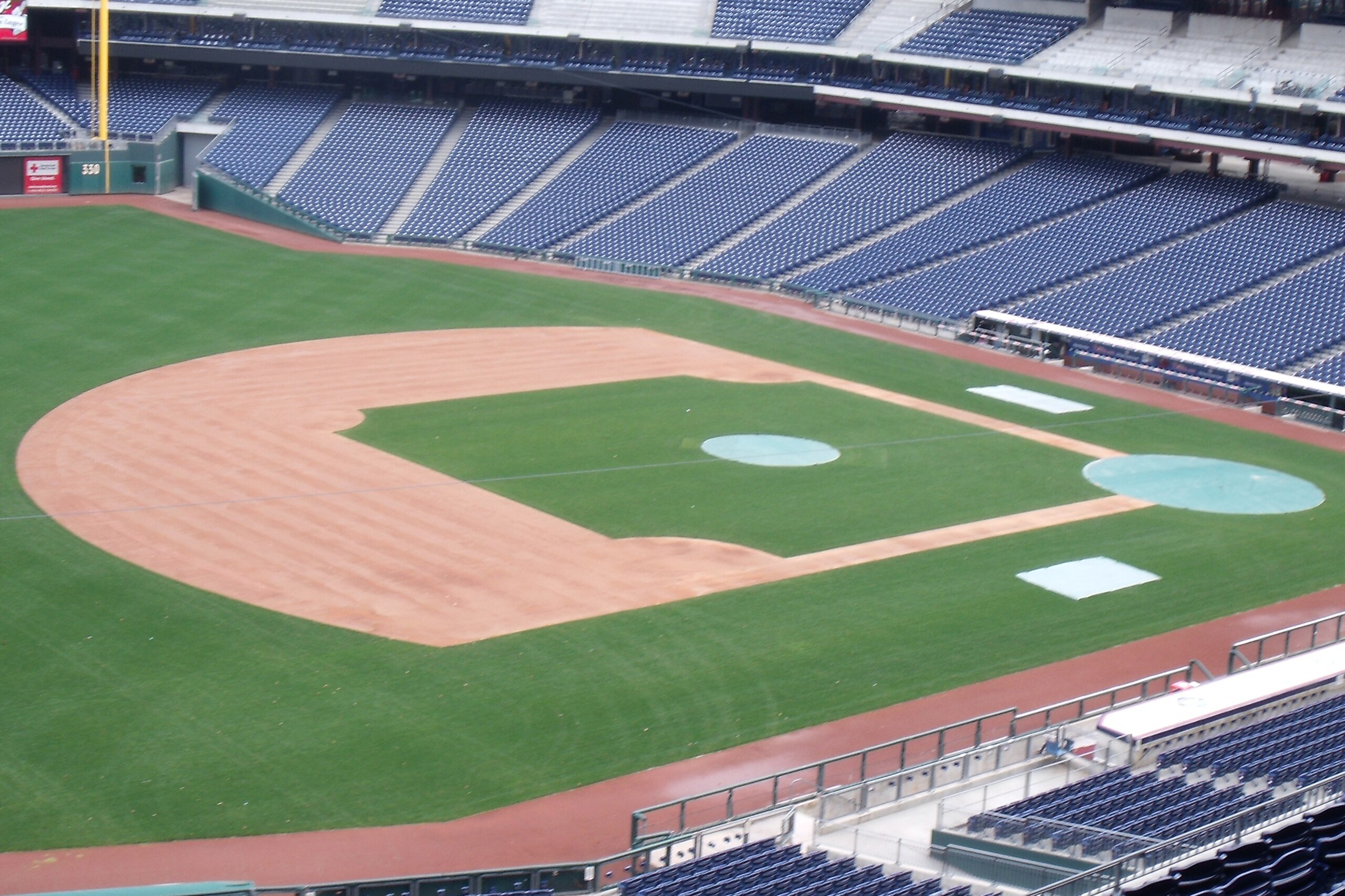 Empty stadium / Jenn Zambri Empty stadium / Jenn Zambri