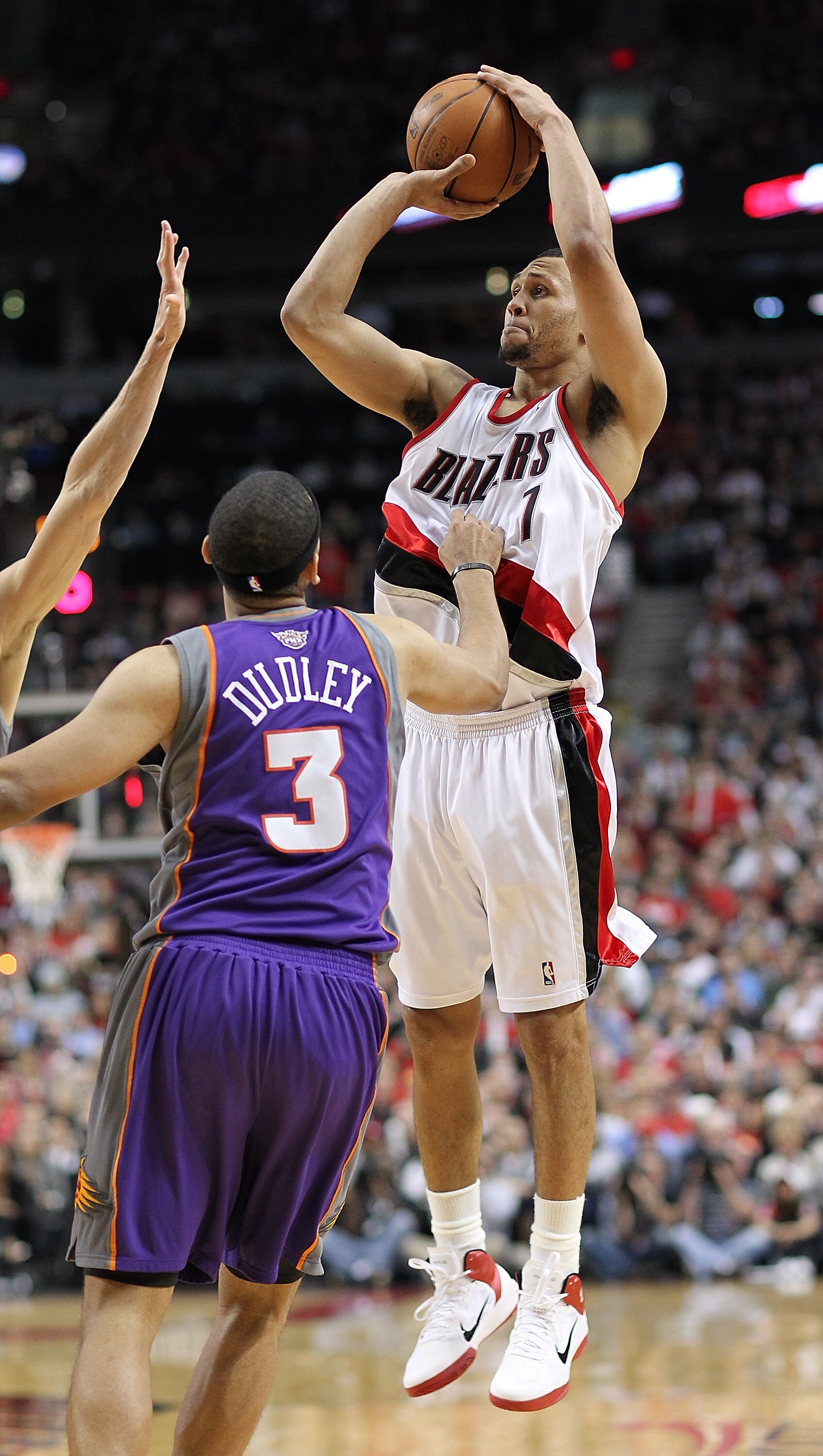 PORTLAND, OR - APRIL 29:  Brandon Roy #7 of the Portland Trail Blazers shoots against Jared Dudley #3 of the Phoenix Suns during Game Six of the Western Conference Quarterfinals of the NBA Playoffs on April 29, 2010 at the Rose Garden in Portland, Oregon.
