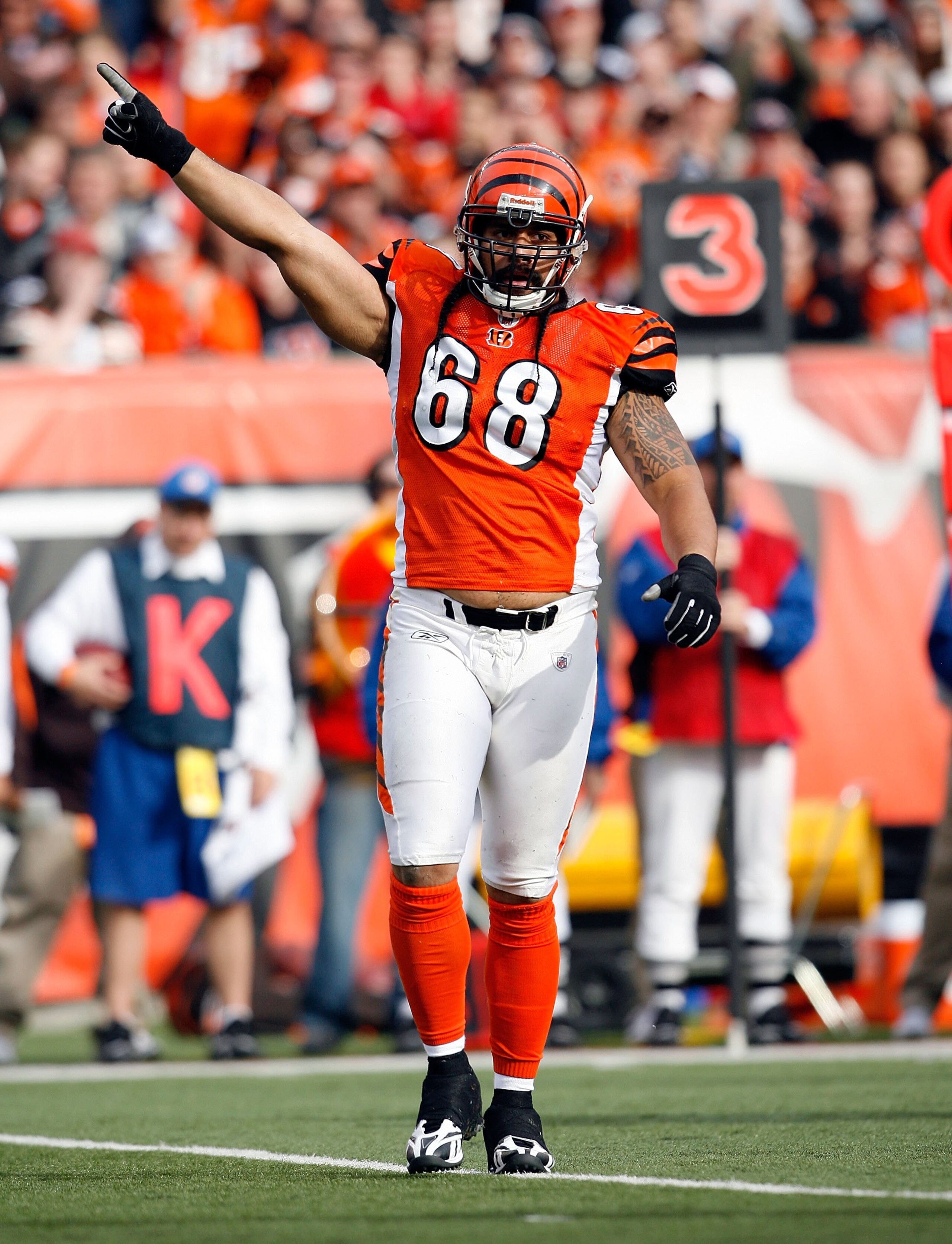 CINCINNATI - NOVEMBER 29: Jonathan Fanene #68 of the Cincinnati Bengals gestures during the NFL game against the Cleveland Browns at Paul Brown Stadium on November 29, 2009 in Cincinnati, Ohio. (Photo by Andy Lyons/Getty Images) CINCINNATI - NOVEMBER 29: Jonathan Fanene #68 of the Cincinnati Bengals gestures during the NFL game against the Cleveland Browns at Paul Brown Stadium on November 29, 2009 in Cincinnati, Ohio. (Photo by Andy Lyons/Getty Images)